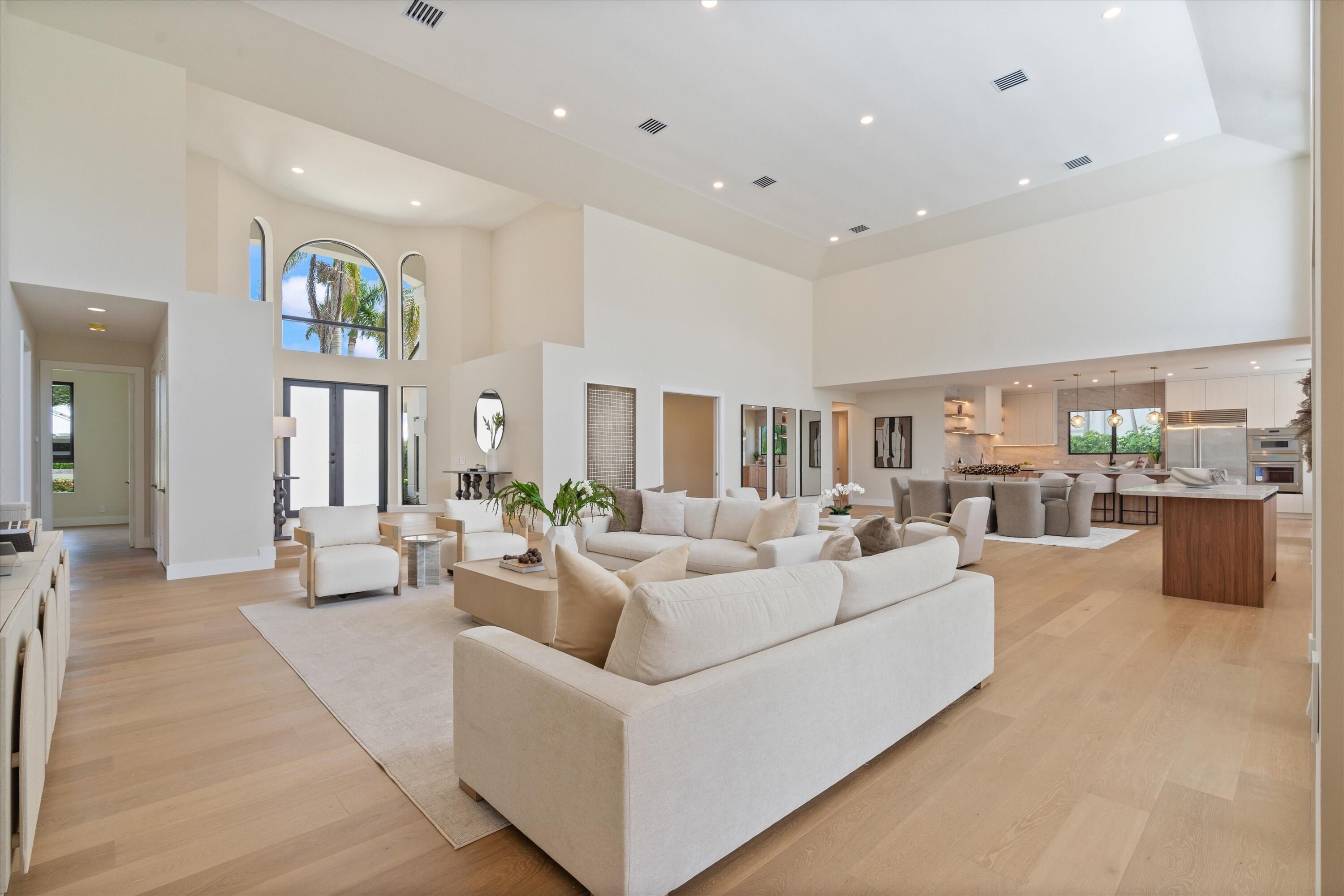 4484 Bocaire Boulevard — Photo 4
