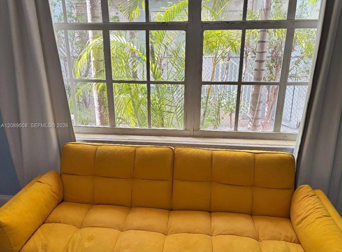 1018 Euclid Ave # 2 — Photo 2