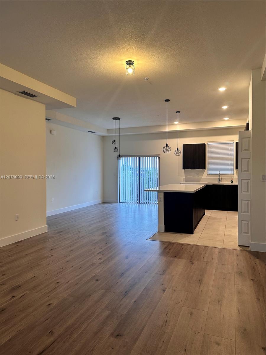 10437 NW 82nd St # 35 — Photo 4