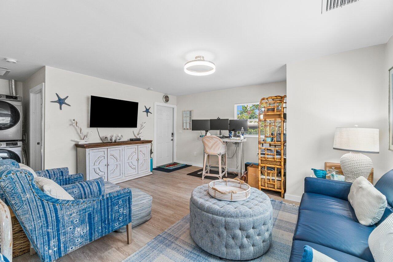 124 MAYFIELD Road # W — Photo 5
