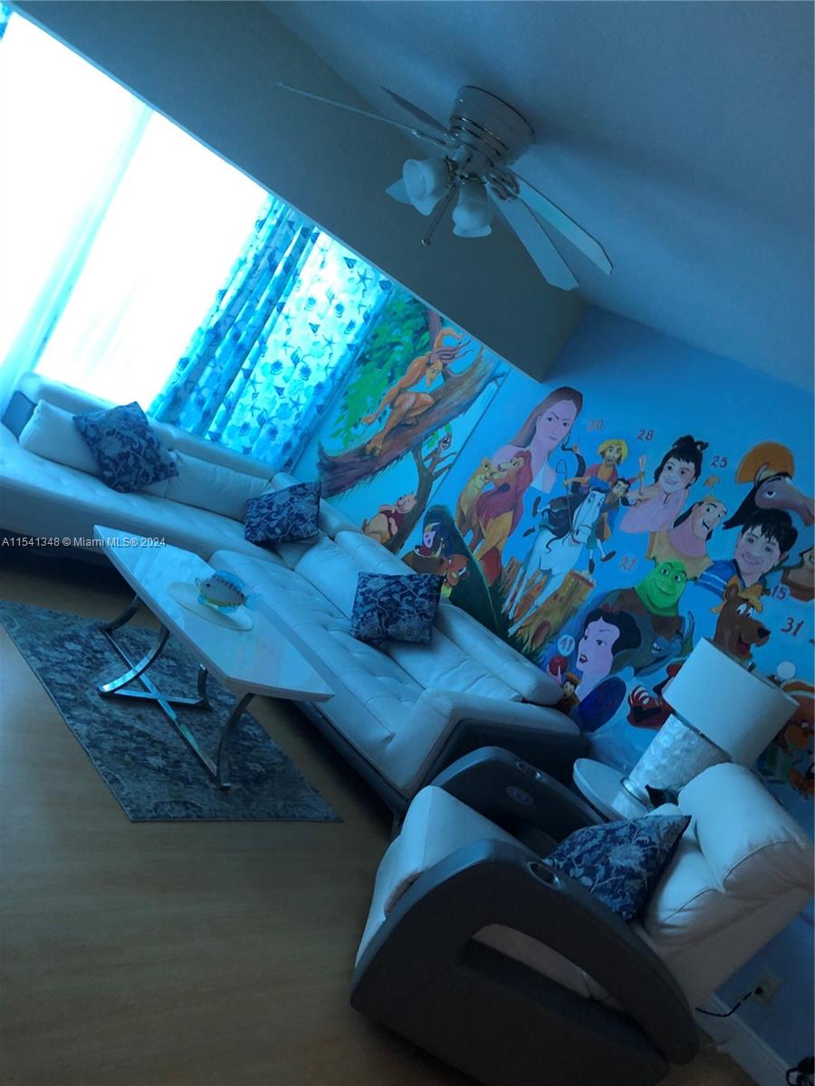 5445 Collins Ave # TH2, Miami Beach FL 33140