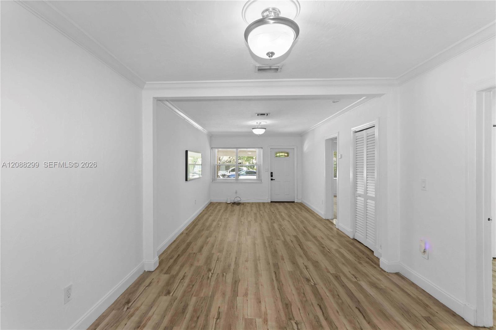 2530 SW 27th St # 2530 — Photo 3