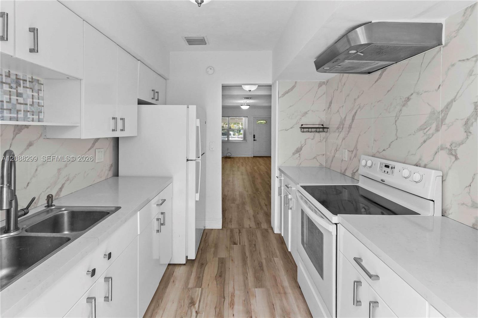 2530 SW 27th St # 2530 — Photo 5