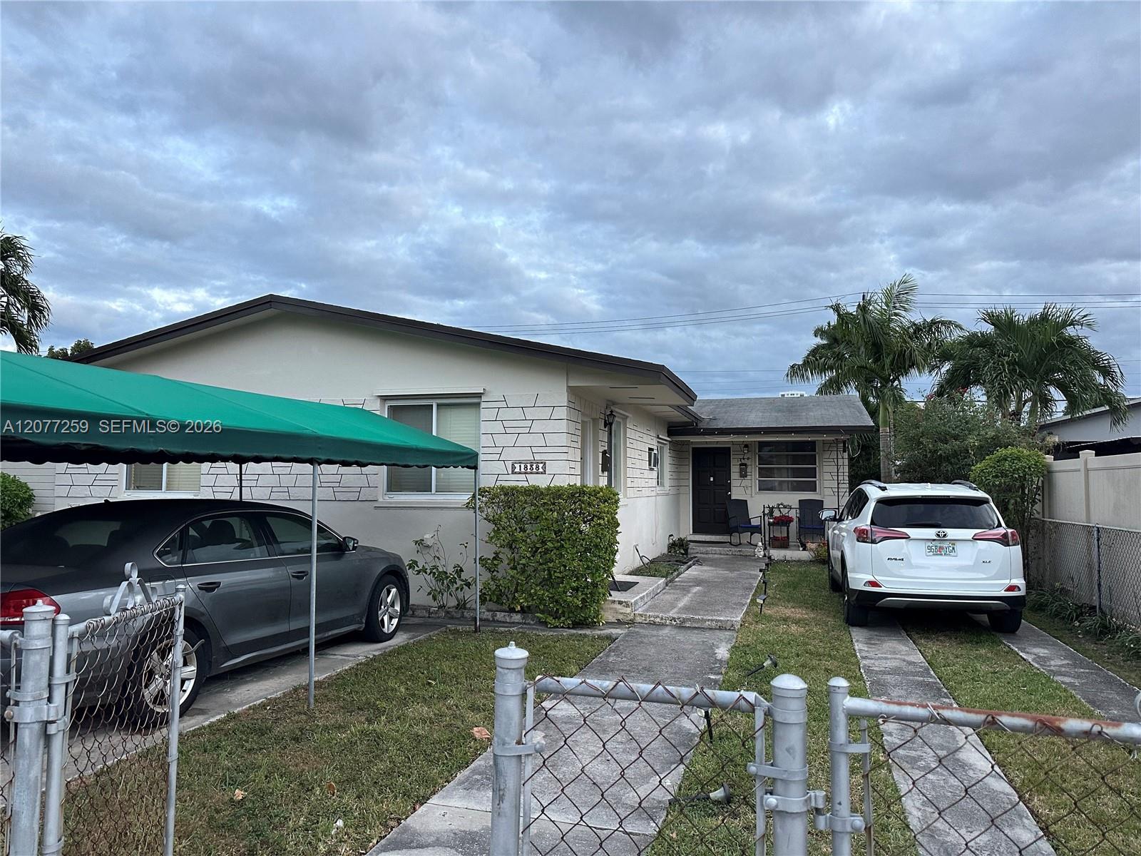 1838 NW 18th St — Photo 2