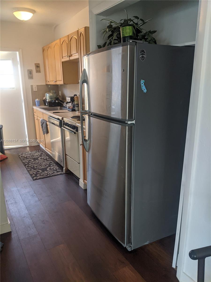 7741 Hawthorne Ave # 7741 — Photo 3