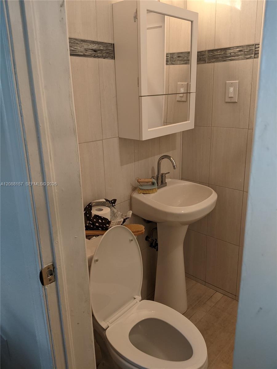 7741 Hawthorne Ave # 7741 — Photo 5