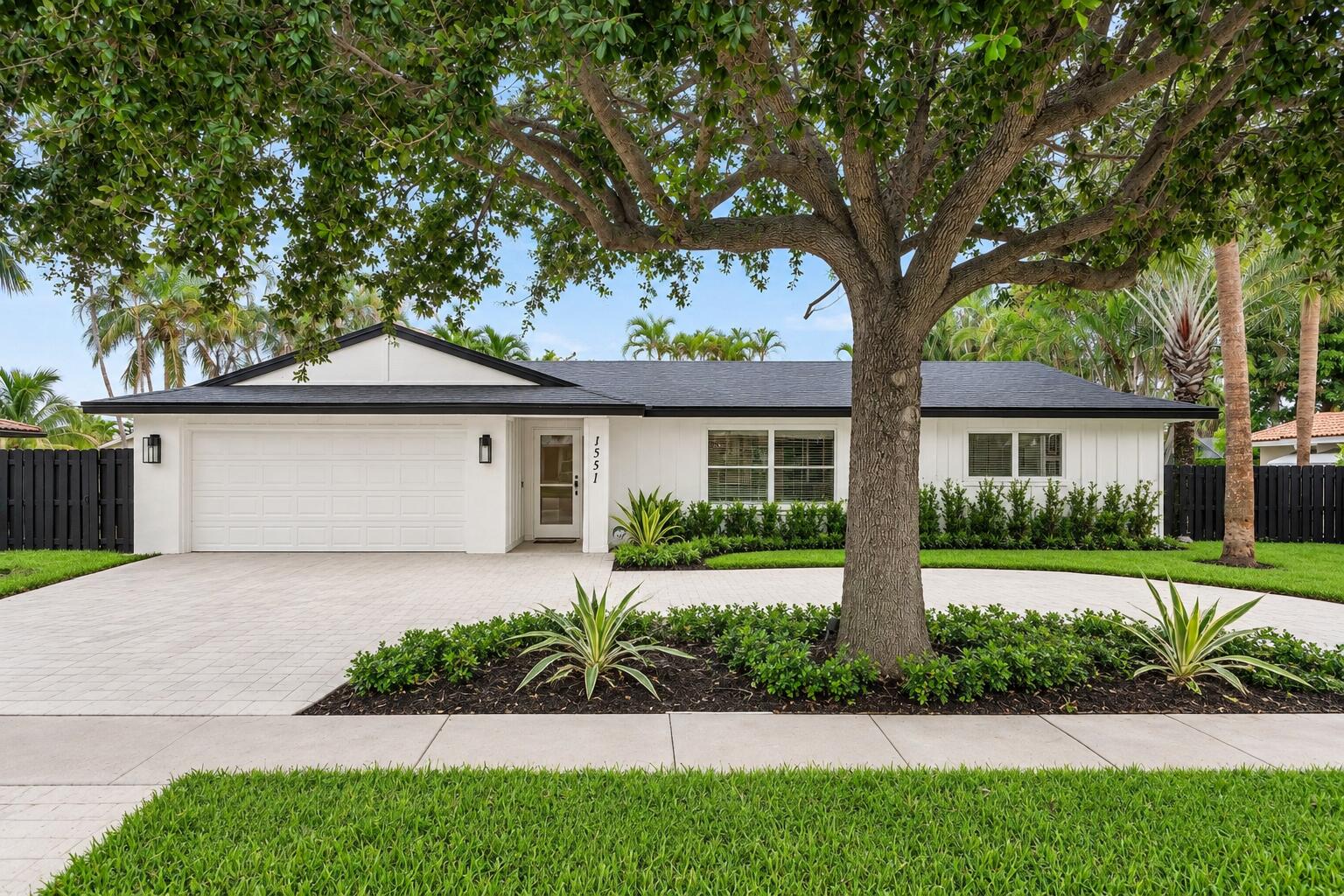 1551 SW 10th Street — Photo 2