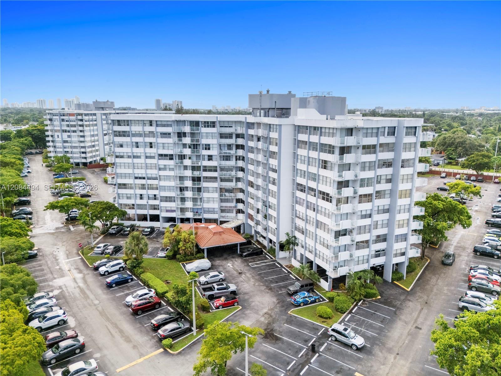 1200 NE Miami Gardens Dr # 315W — Photo 4