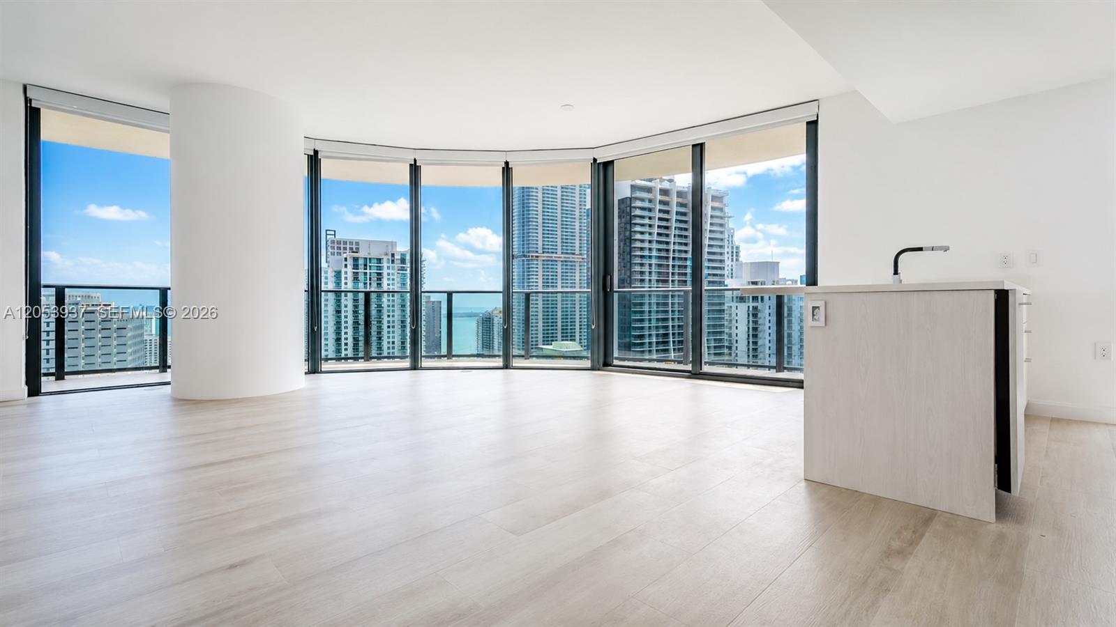 45 SW 9th St # 3303, Miami FL 33130