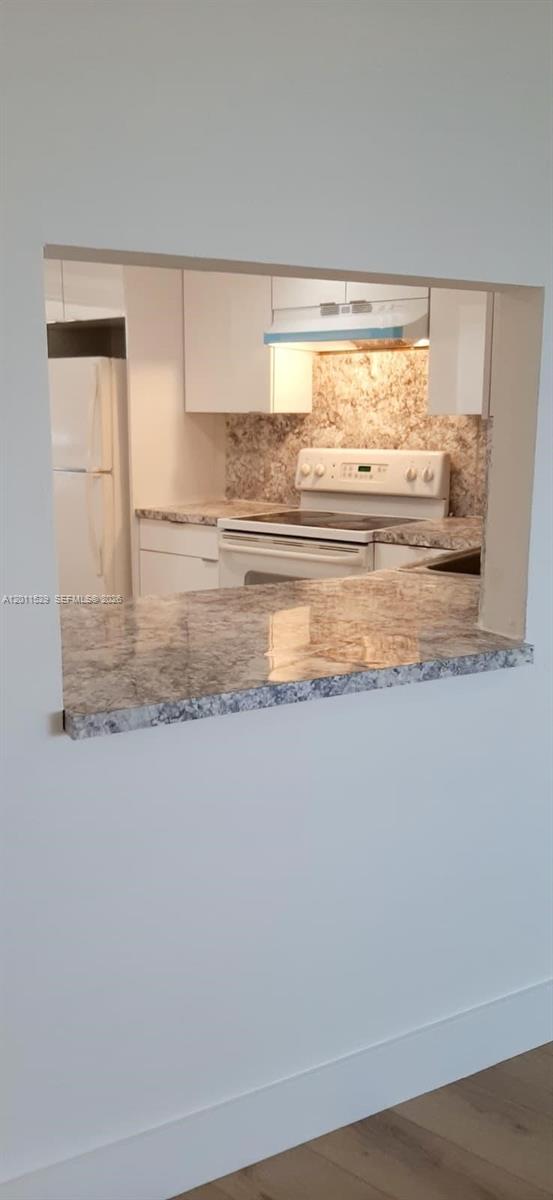 1750 NE 191st St # 2 — Photo 4