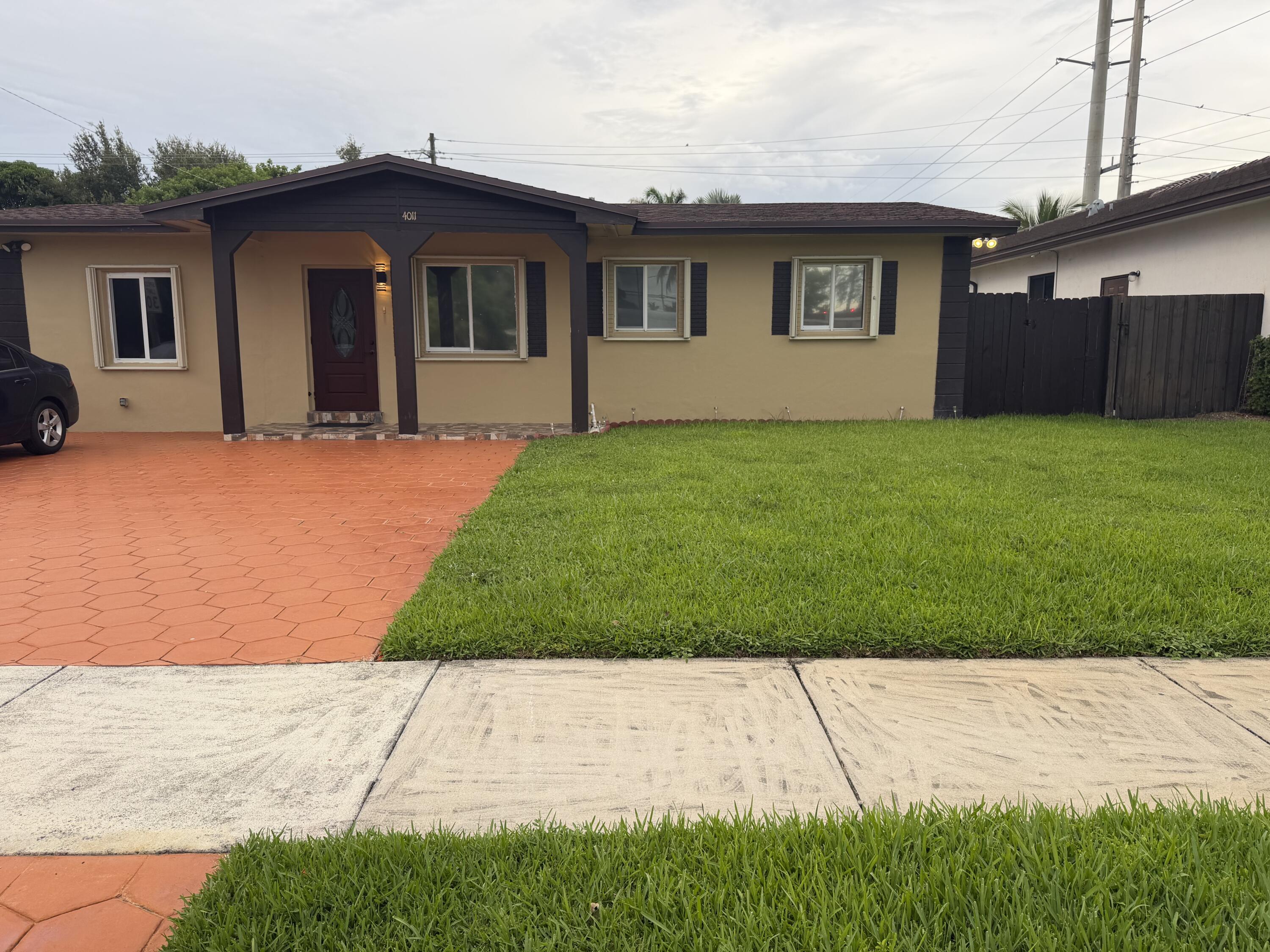 4011 SW 28TH Street, West Park FL 33023