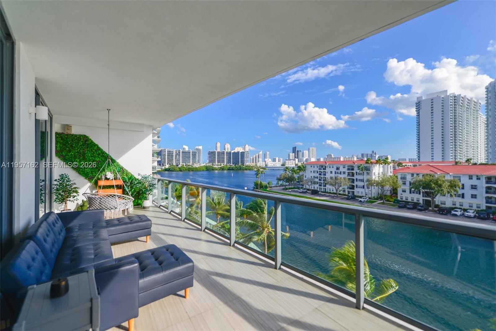 3250 NE 188th St # 404, Aventura FL 33180