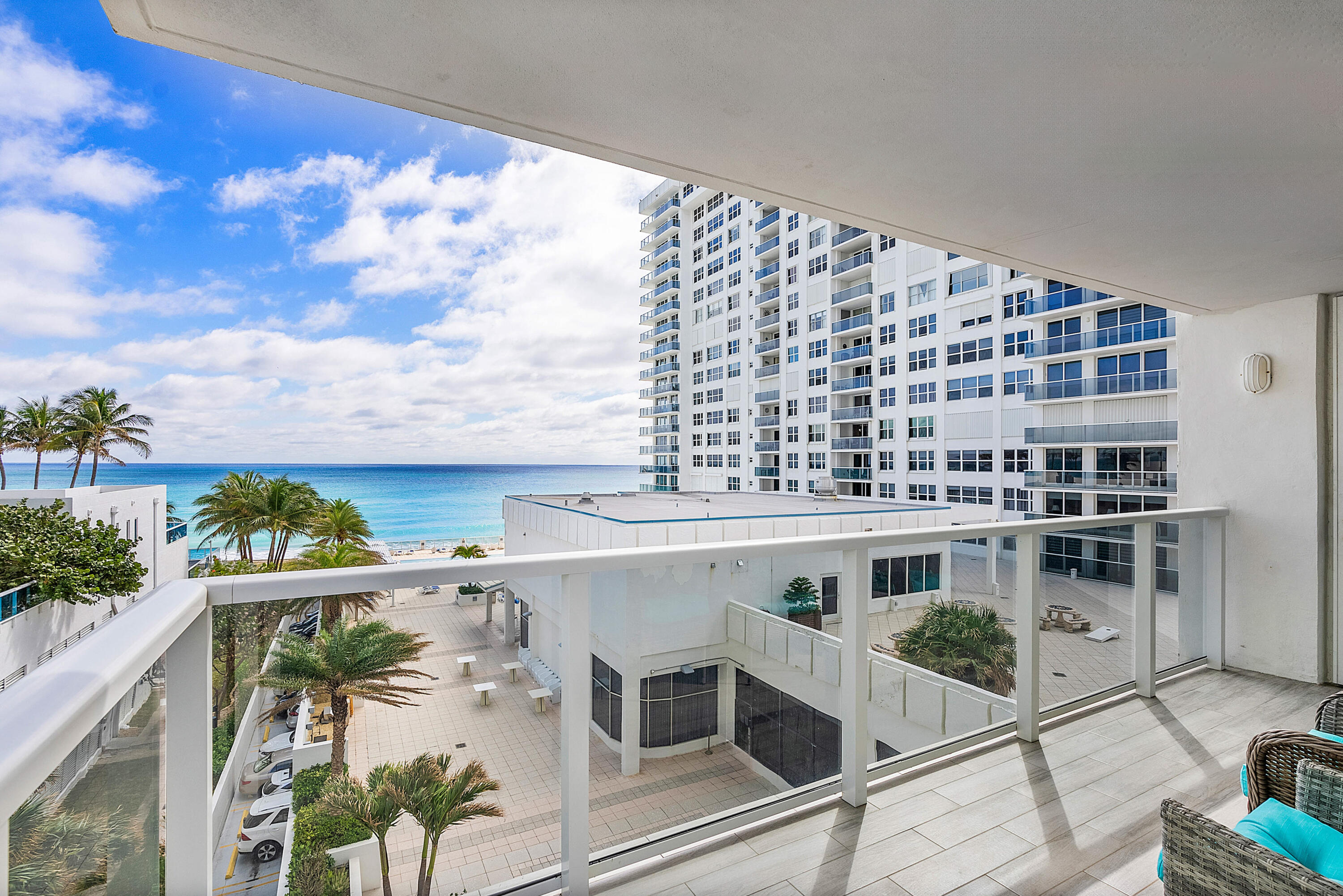 2751 S Ocean Drive # 504n, Hollywood FL 33019