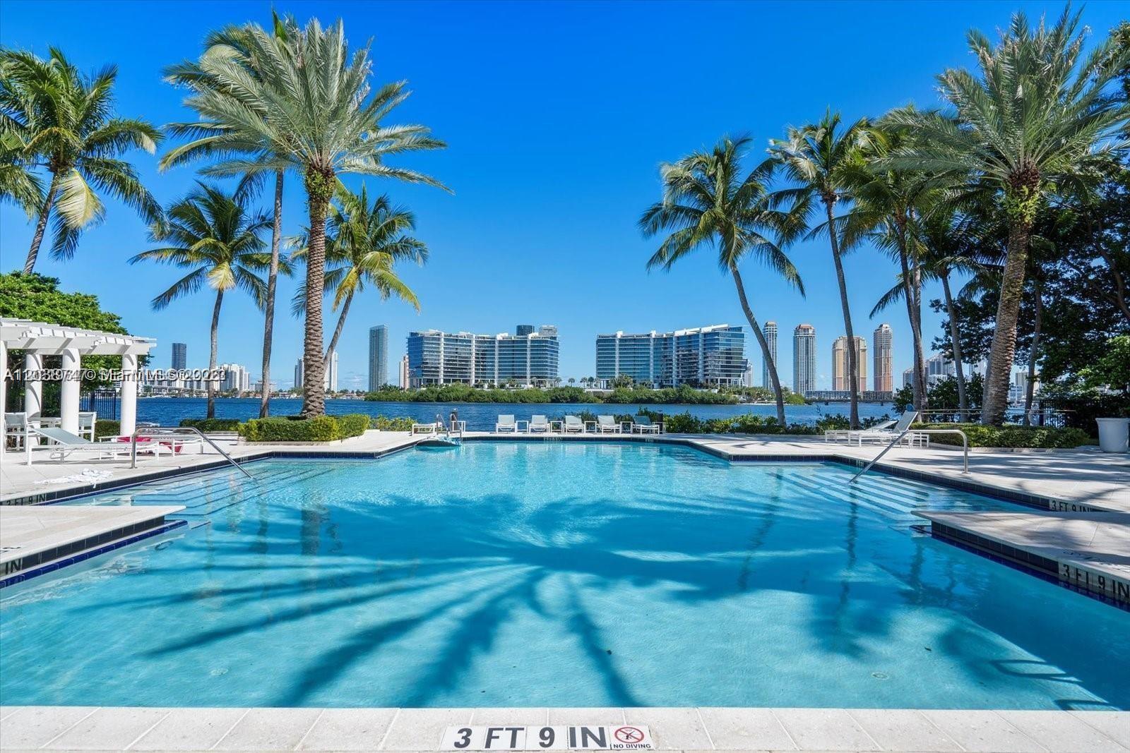 3125 NE 184th St, Aventura FL 33160