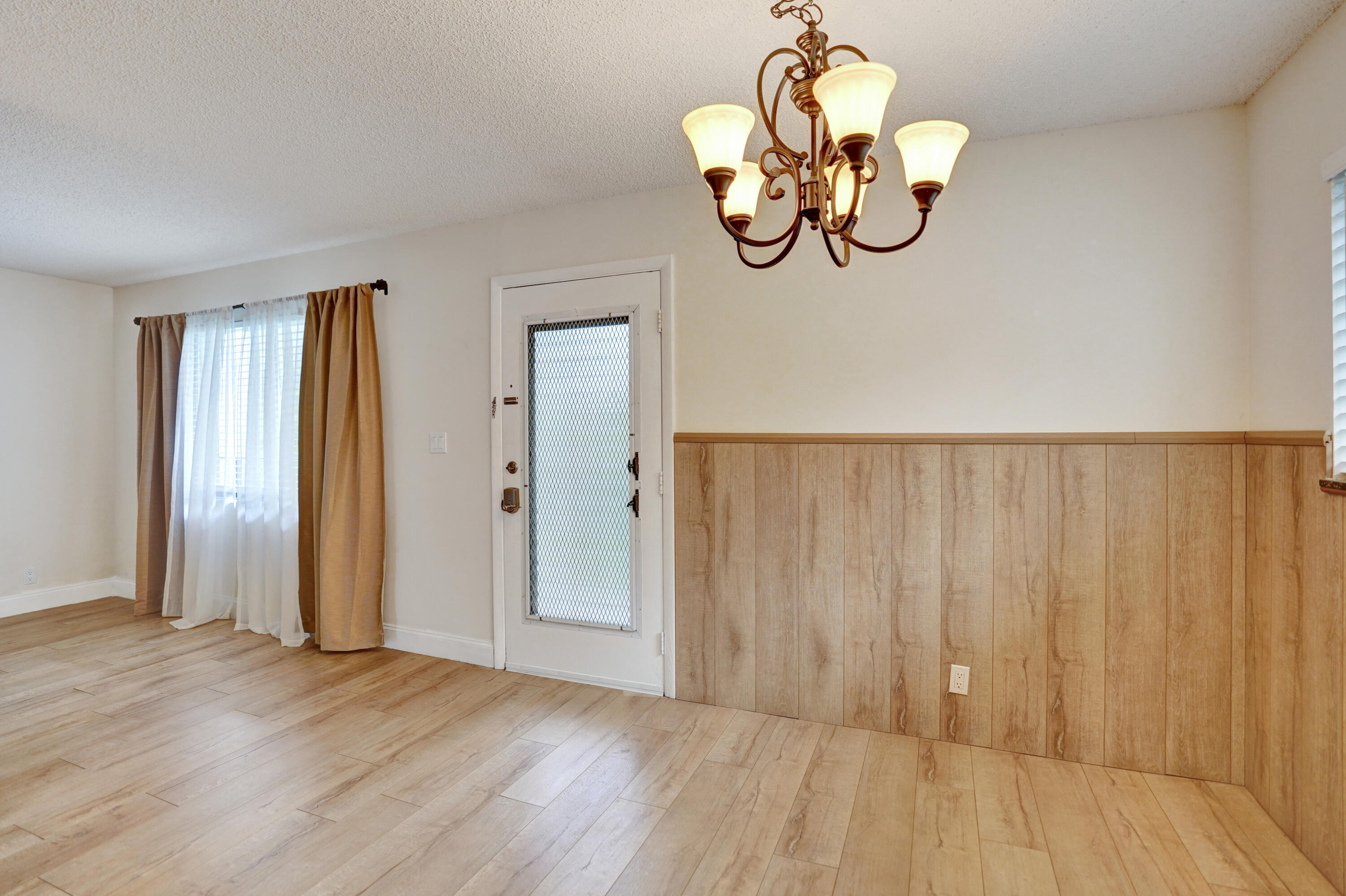 15036 Ashland Lane # 70 — Photo 5