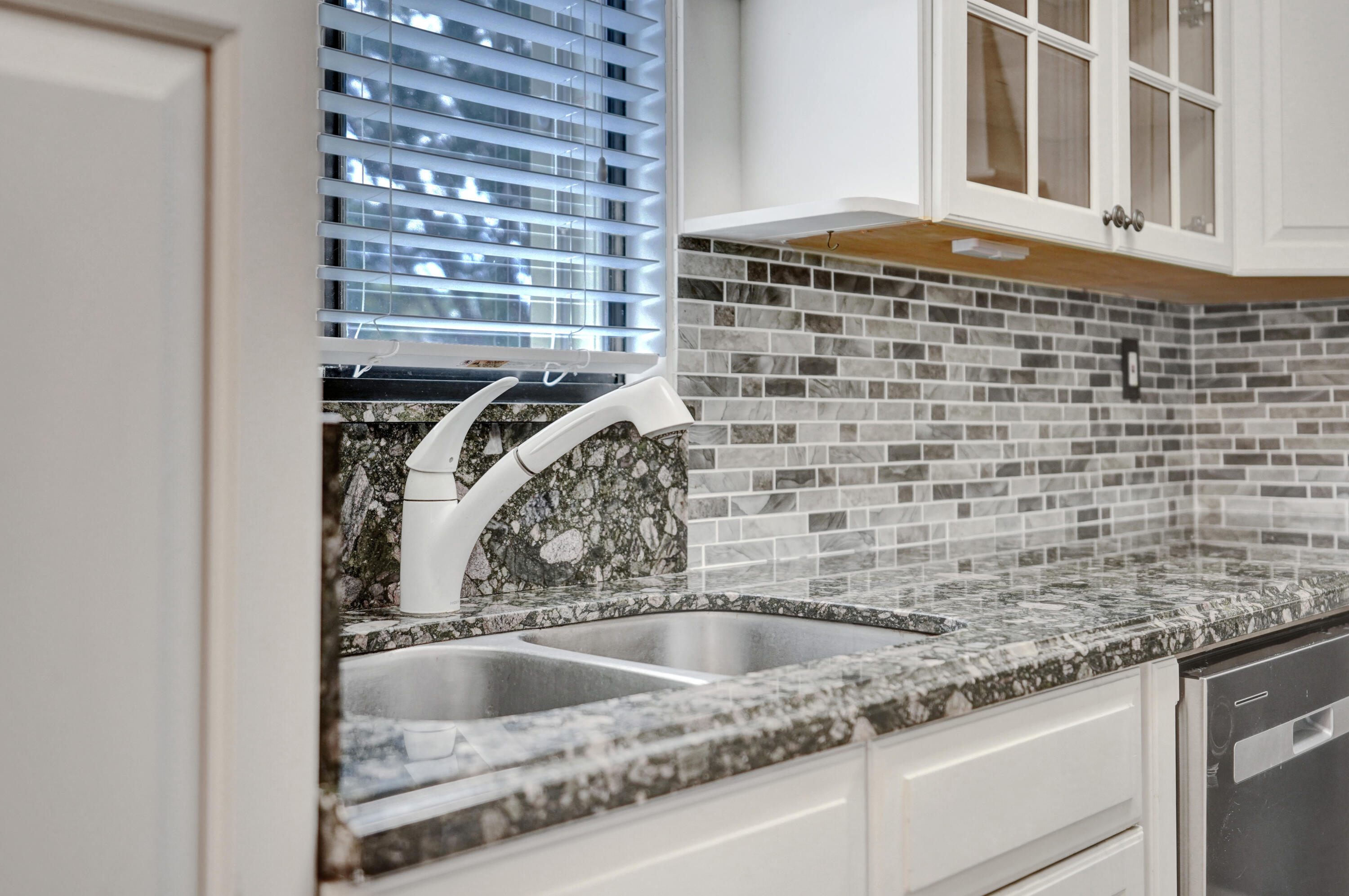 15036 Ashland Lane # 70 — Photo 3