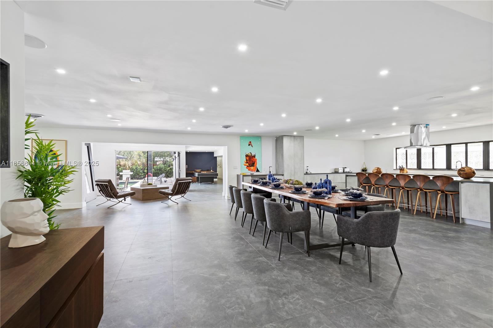 4322 Polk St — Photo 4