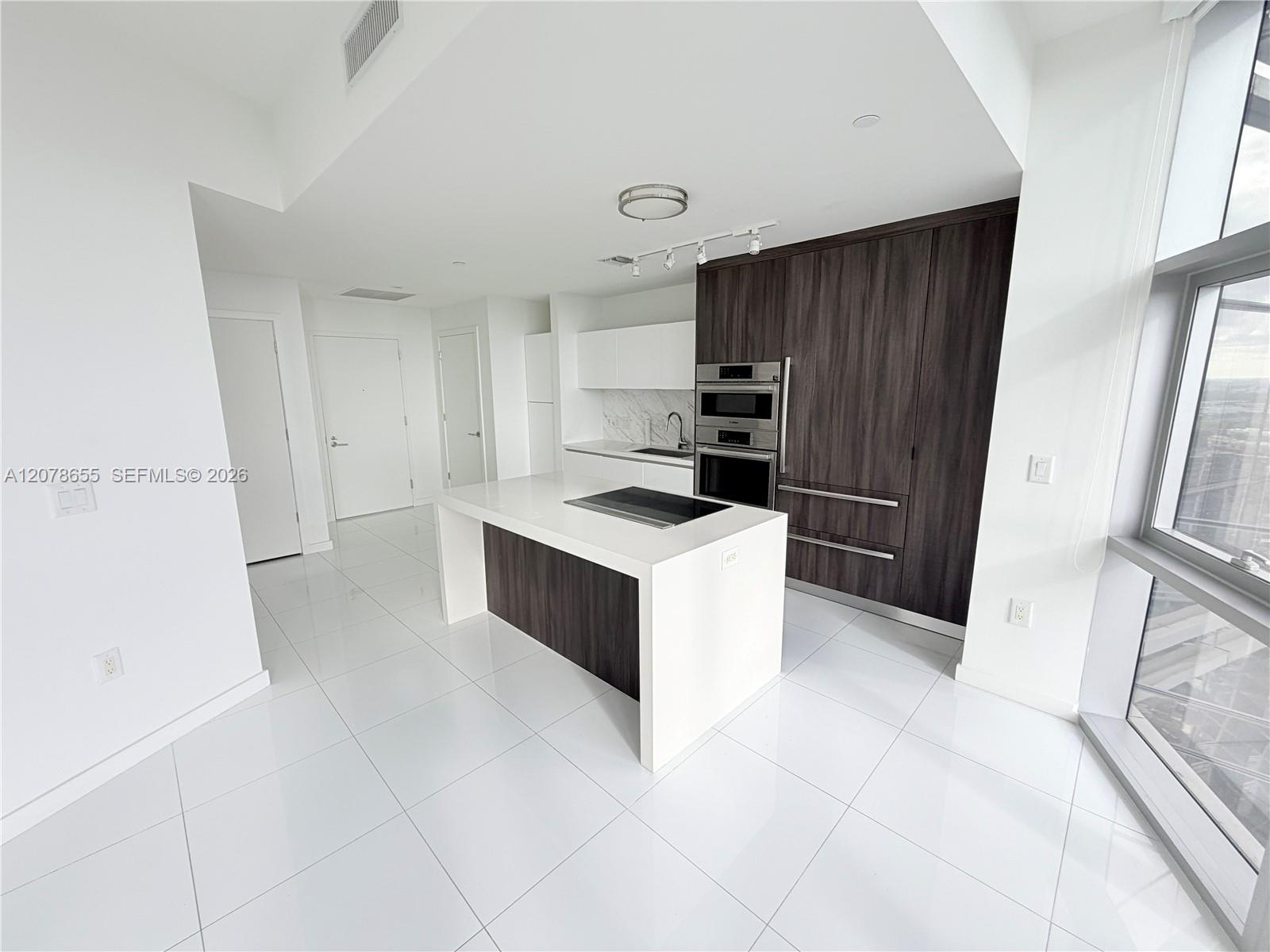 851 NE 1st Ave # 3202 — Photo 4