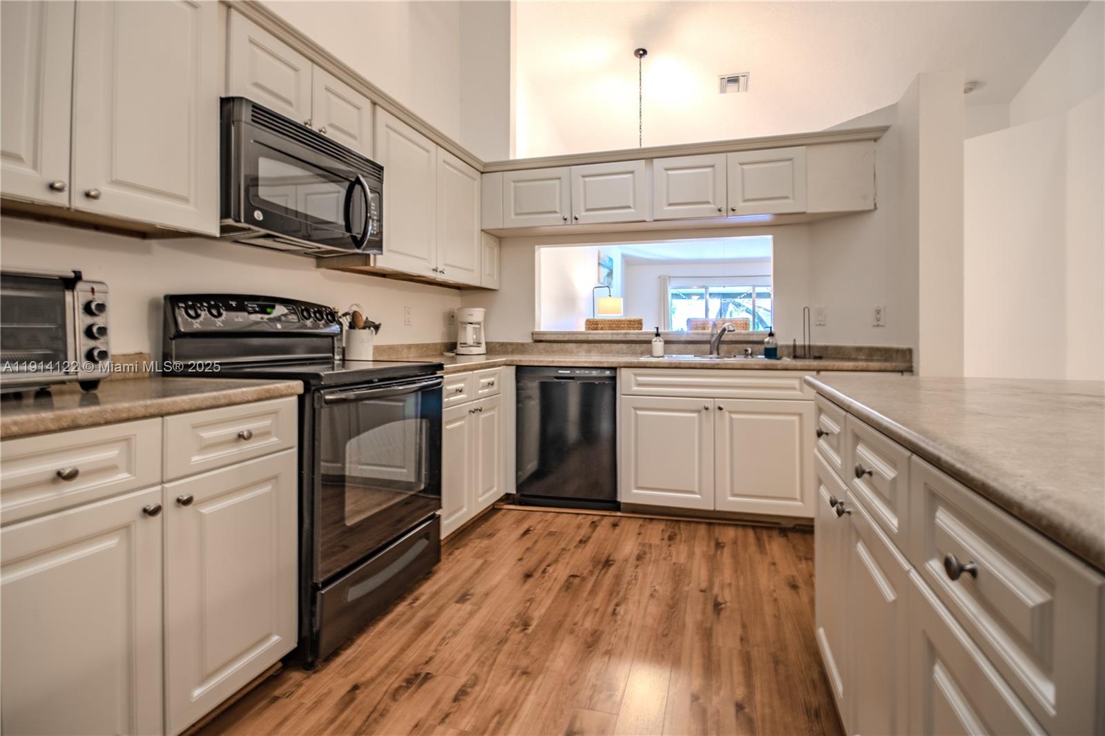 7652 S Pinewalk Dr S # 139, Margate FL 33063
