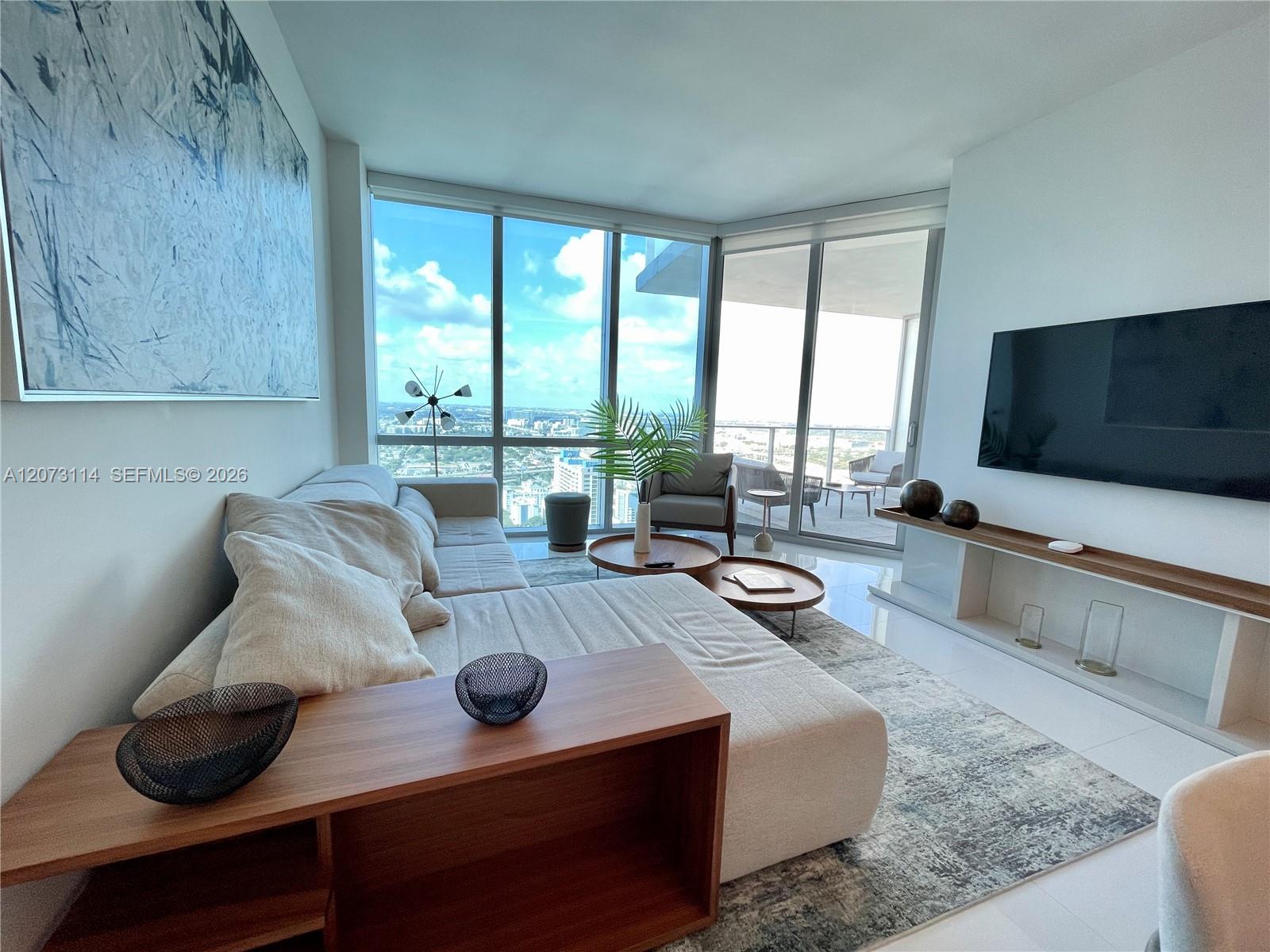 851 NE 1st Ave # 3606 — Photo 4