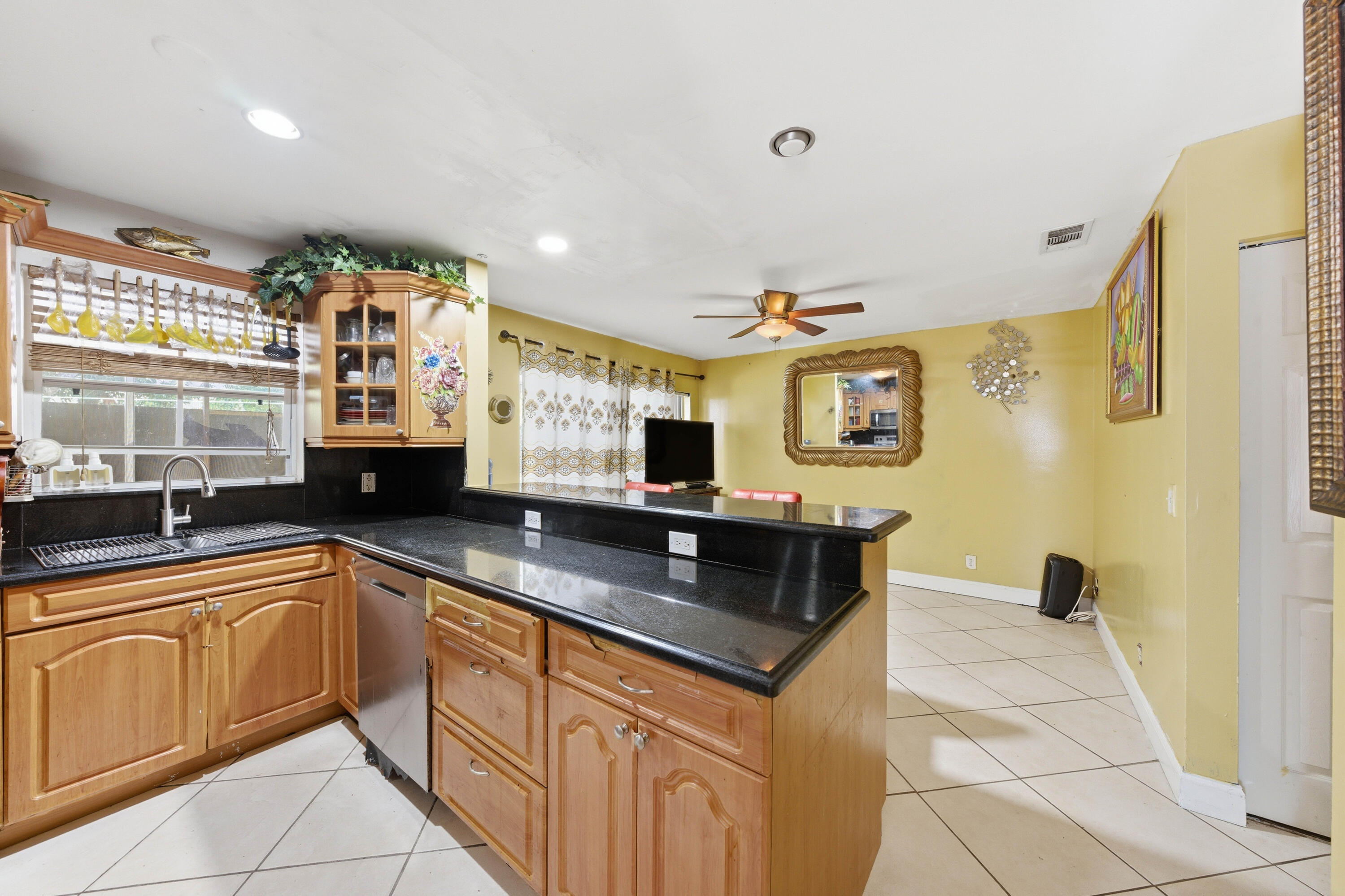 6582 Bayfront Drive — Photo 2