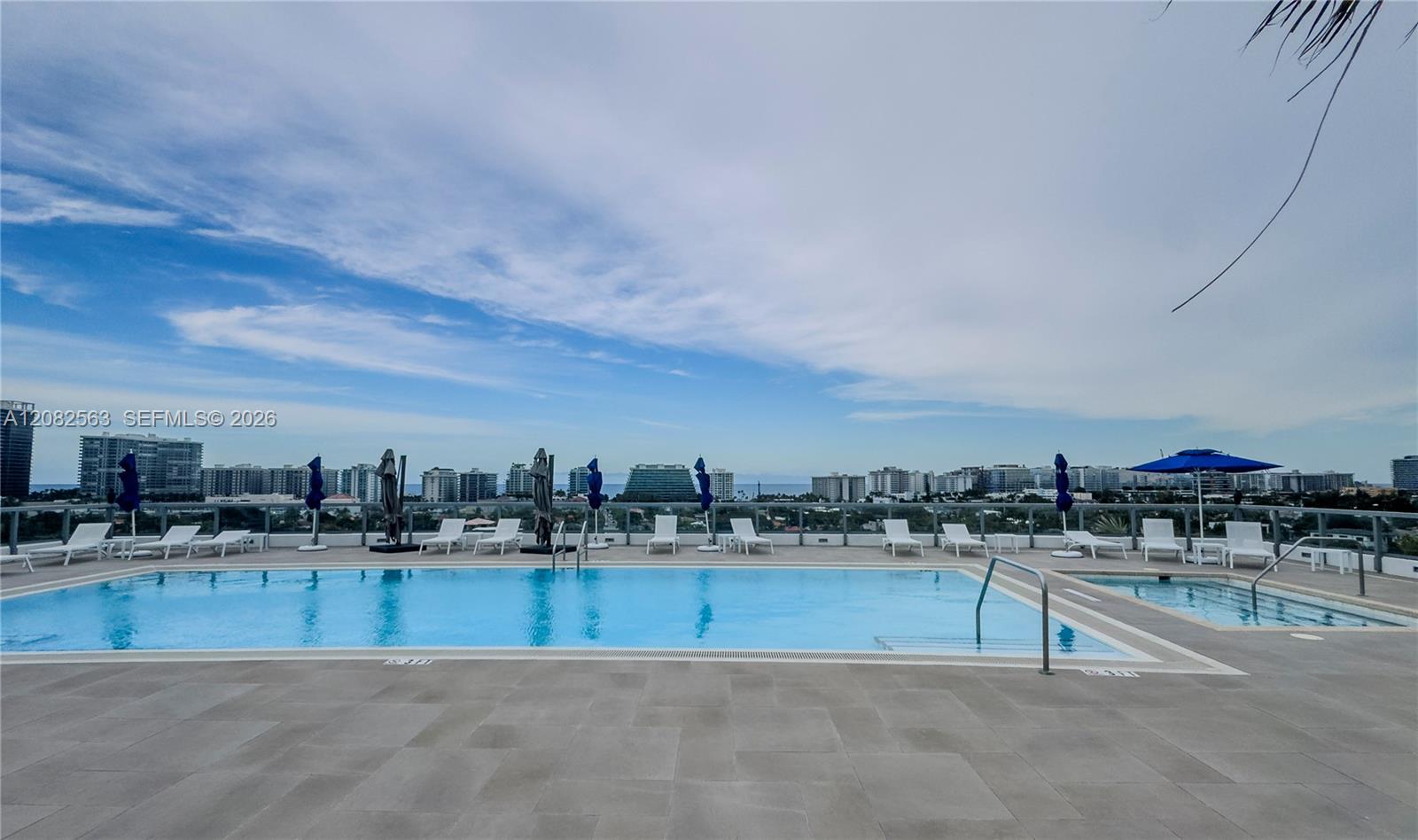 9261 E Bay Harbor Dr # 405 — Photo 4