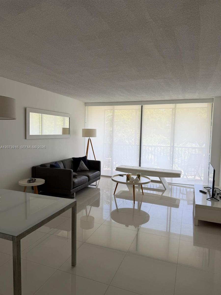 3475 N Country Club Dr # 309 — Photo 4