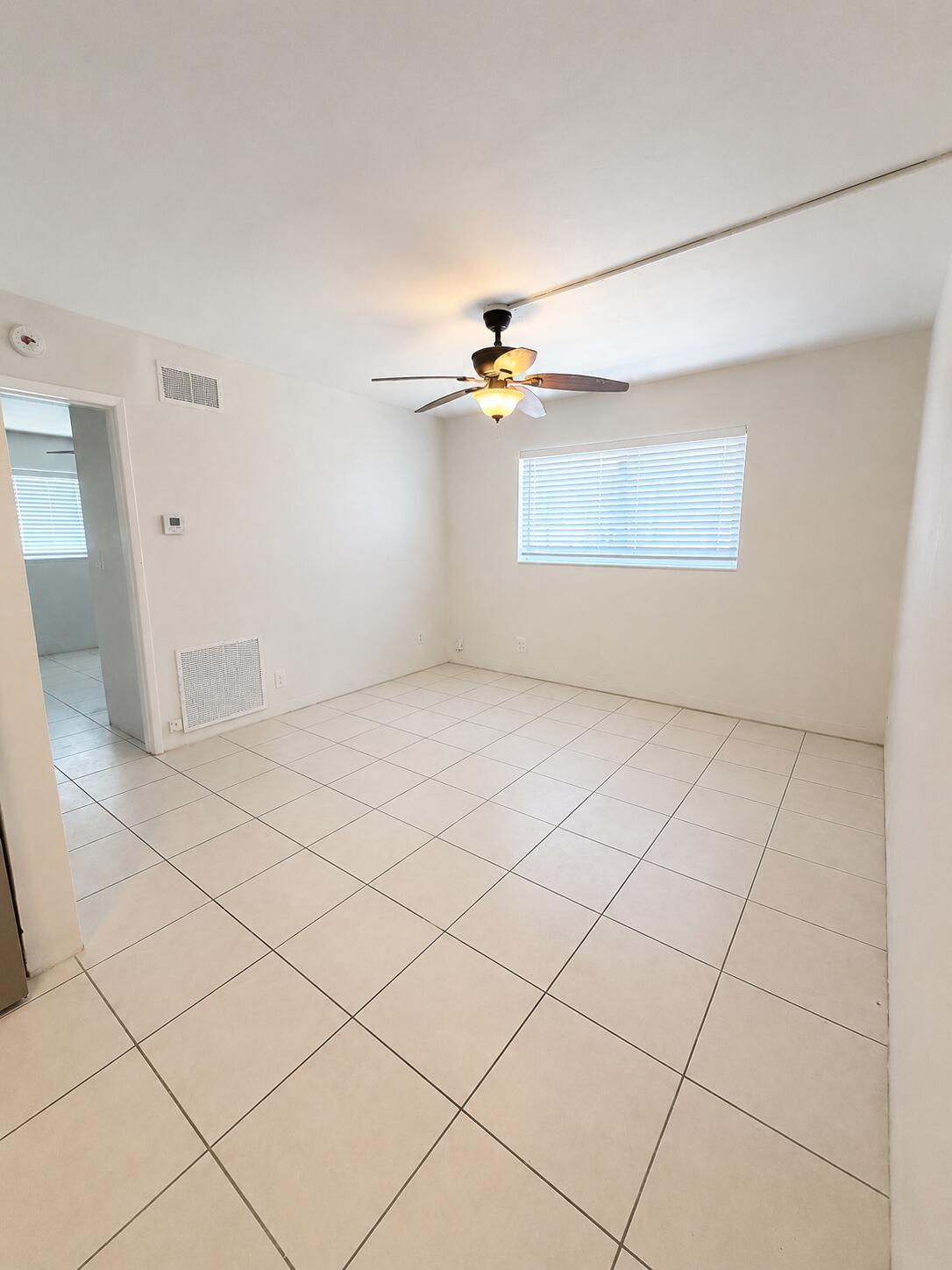 5141 NE 18TH Avenue # 6 — Photo 3