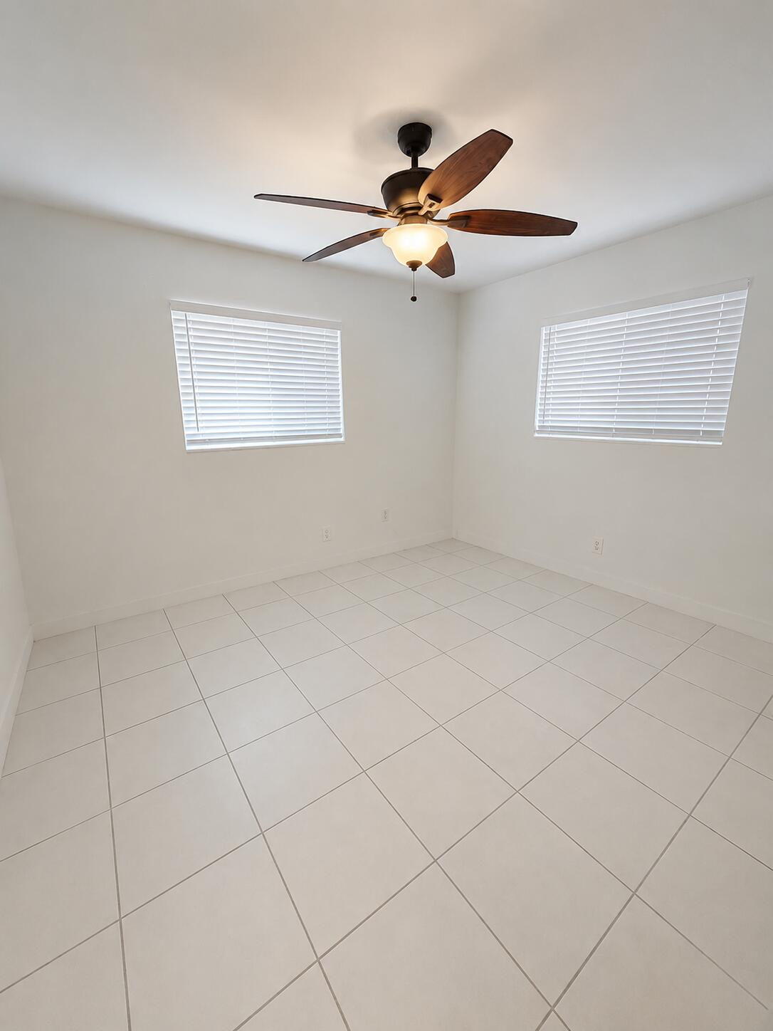 5141 NE 18TH Avenue # 6 — Photo 4