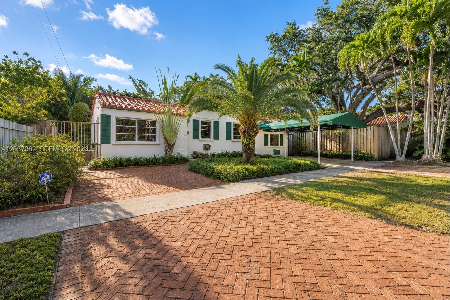 2550 Trapp Ave, Miami FL 33133