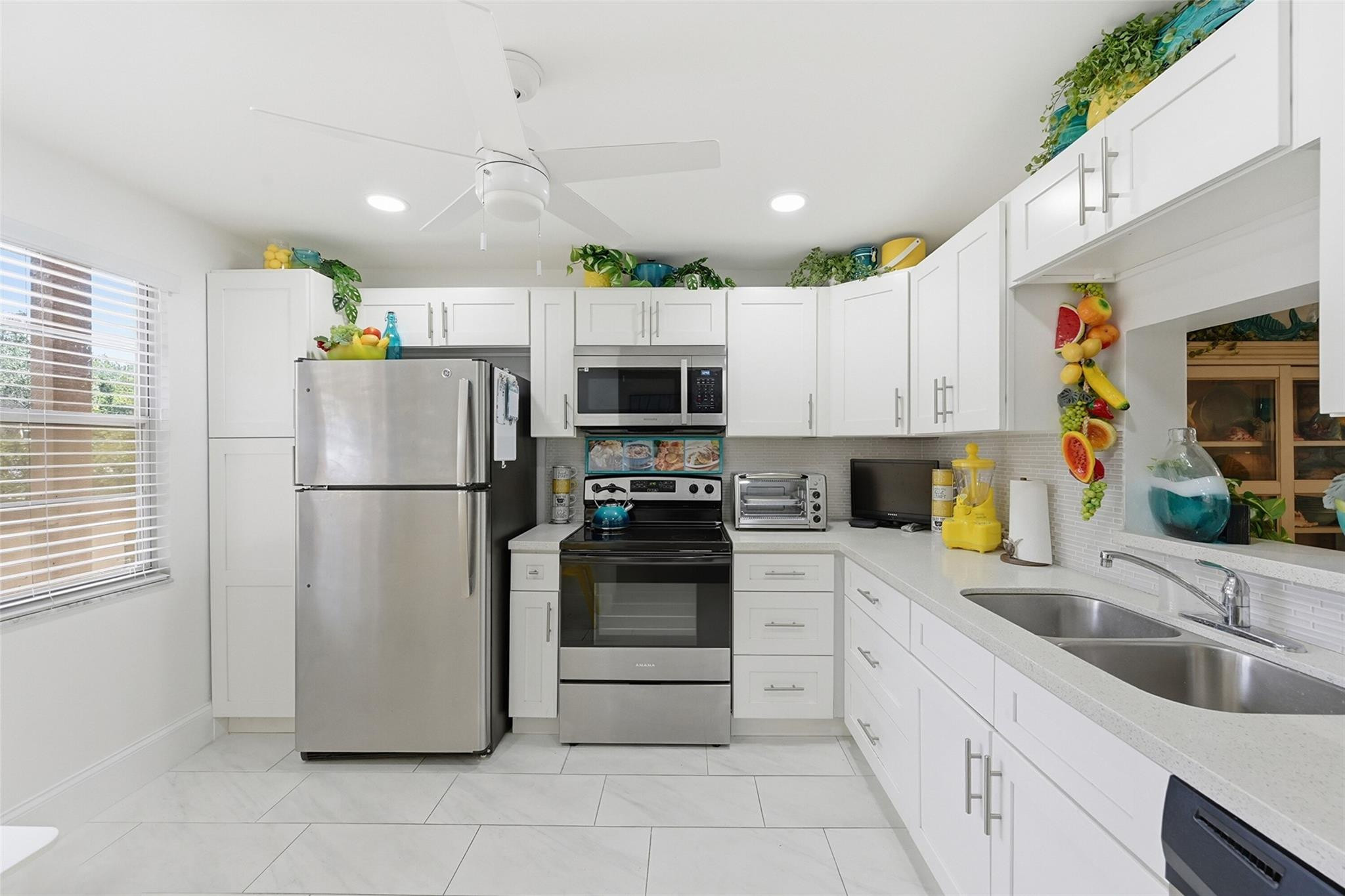 3003 Portofino Isle # B2 — Photo 4