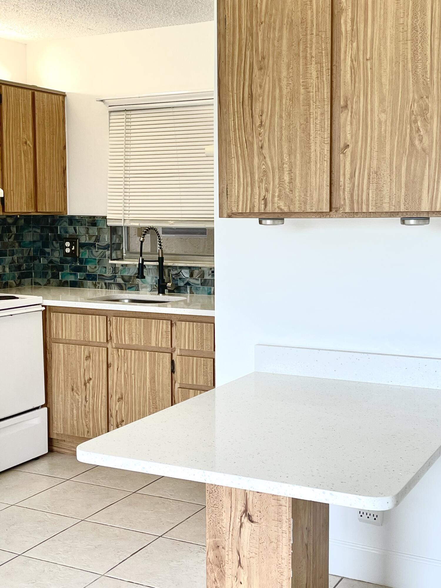 3822 N University Drive # 3822 — Photo 4