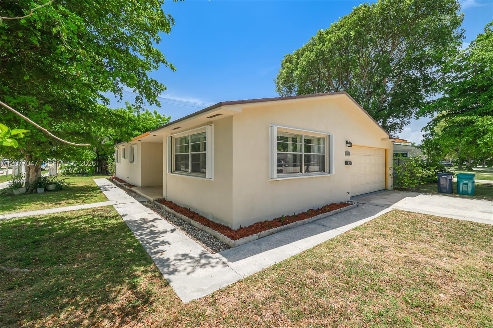 9354 Caribbean Blvd — Photo 3
