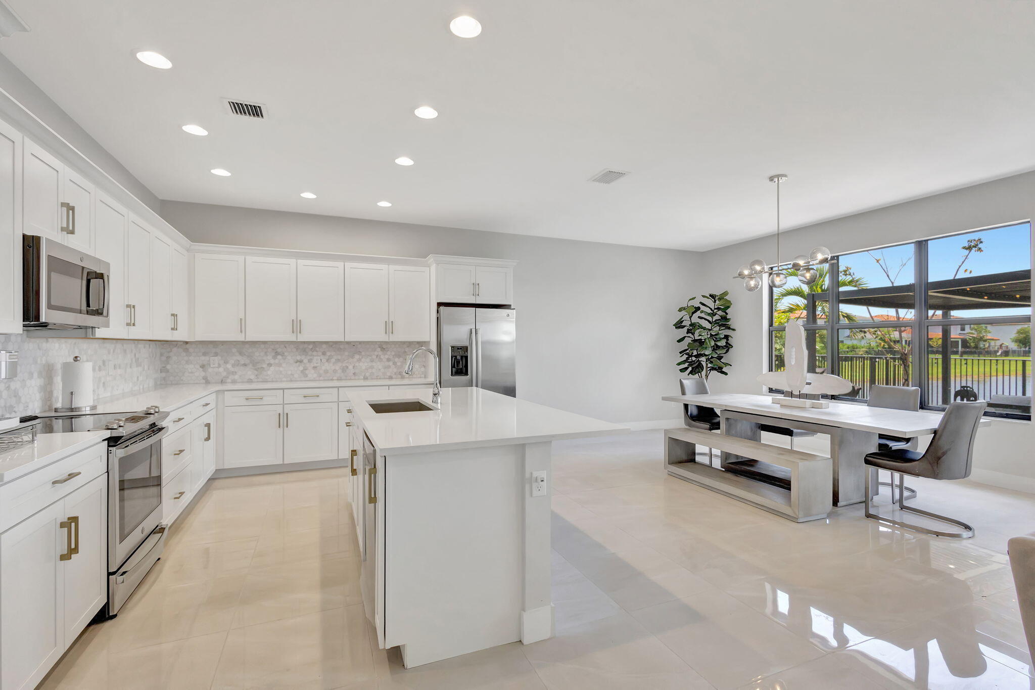 16608 Cove Road — Photo 4