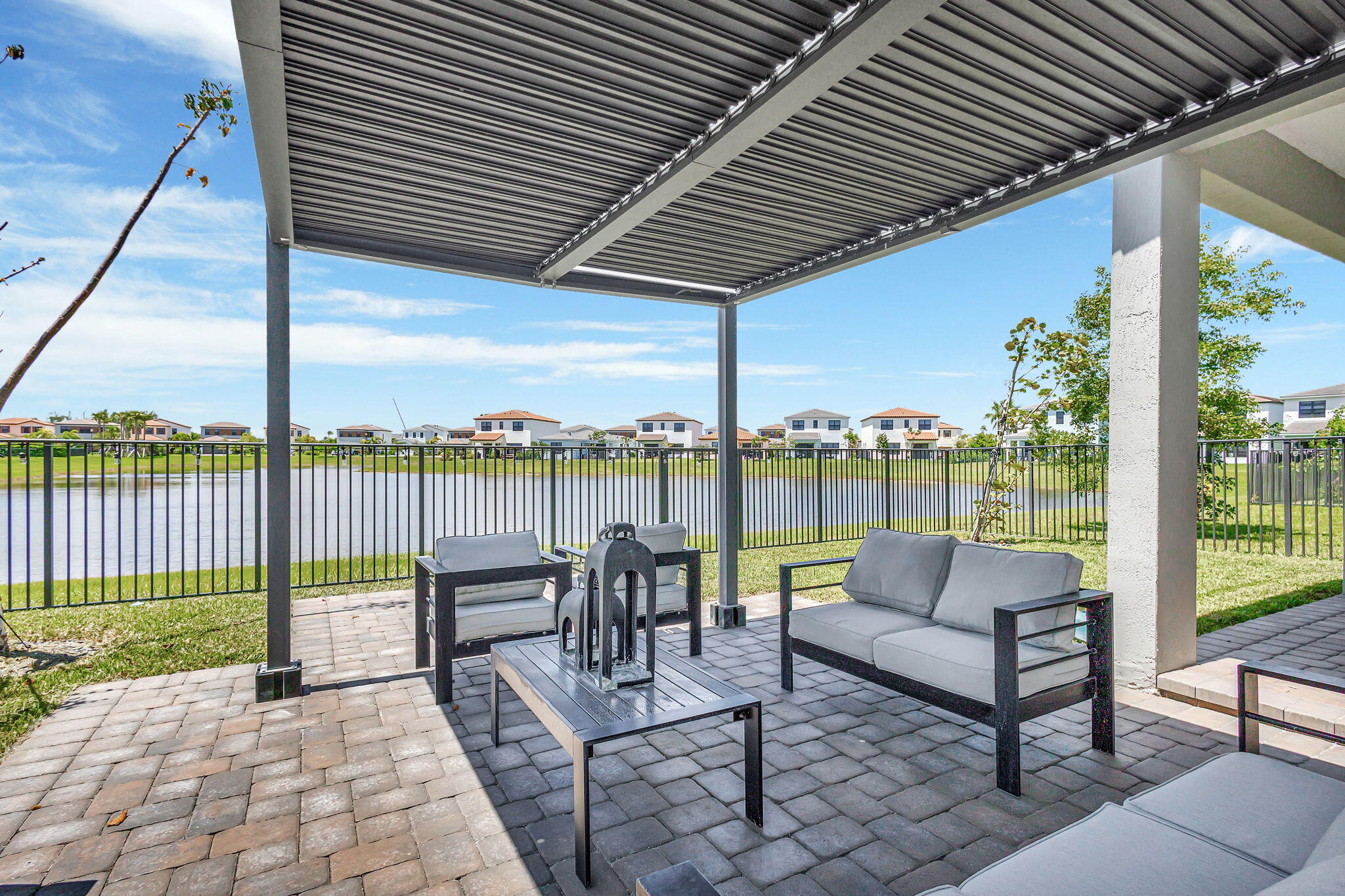 16608 Cove Road — Photo 3