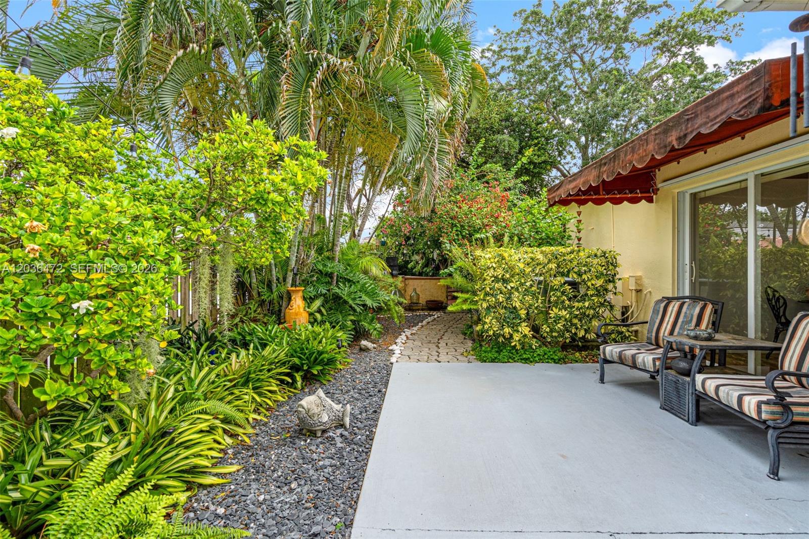 14365 SW 175th Ter — Photo 5
