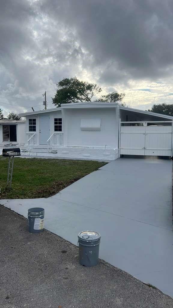 1911 SW 87th Ave, Davie FL 33324