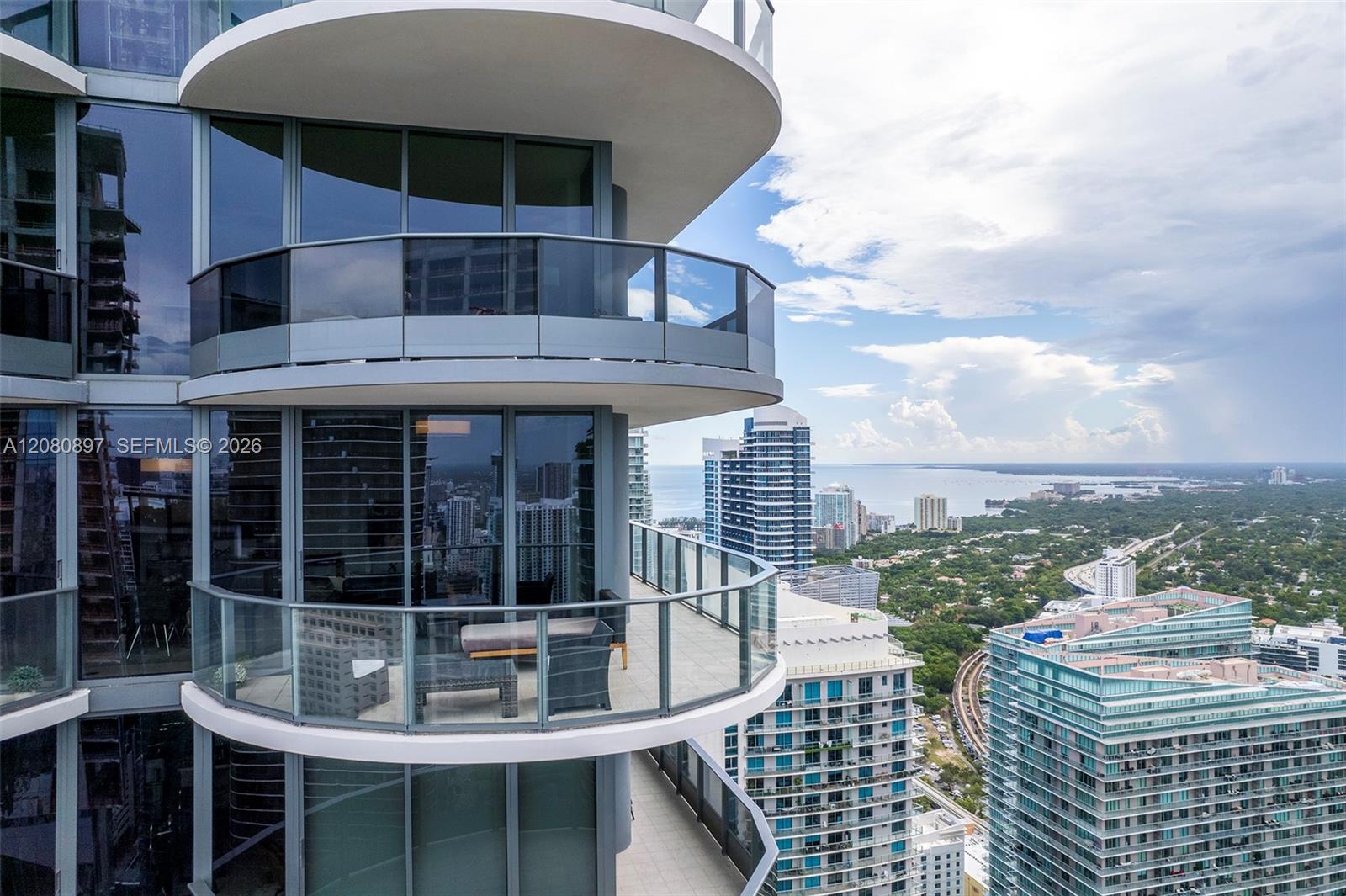 1000 Brickell Plz # PH5307 — Photo 4