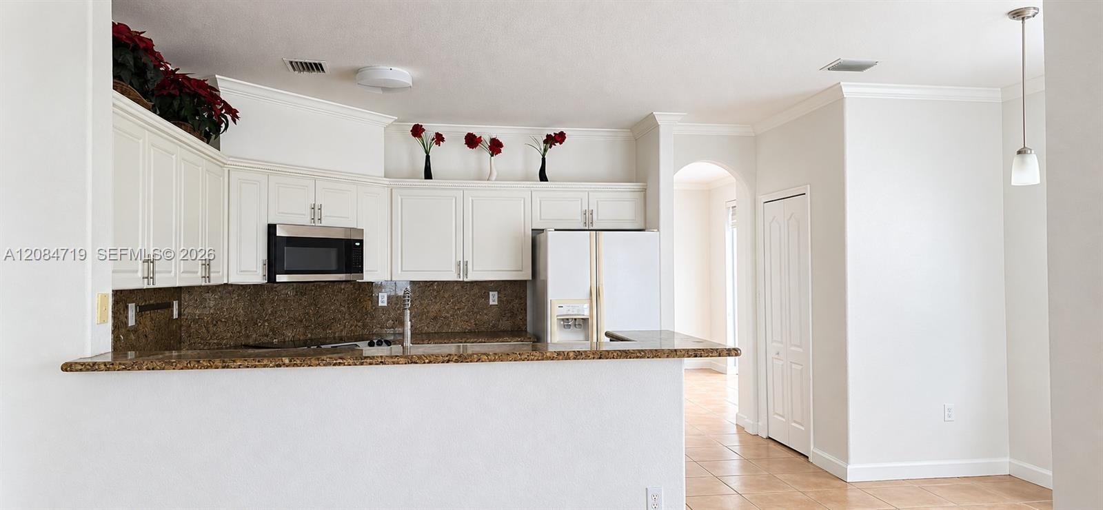3670 SW 154th Ct — Photo 4
