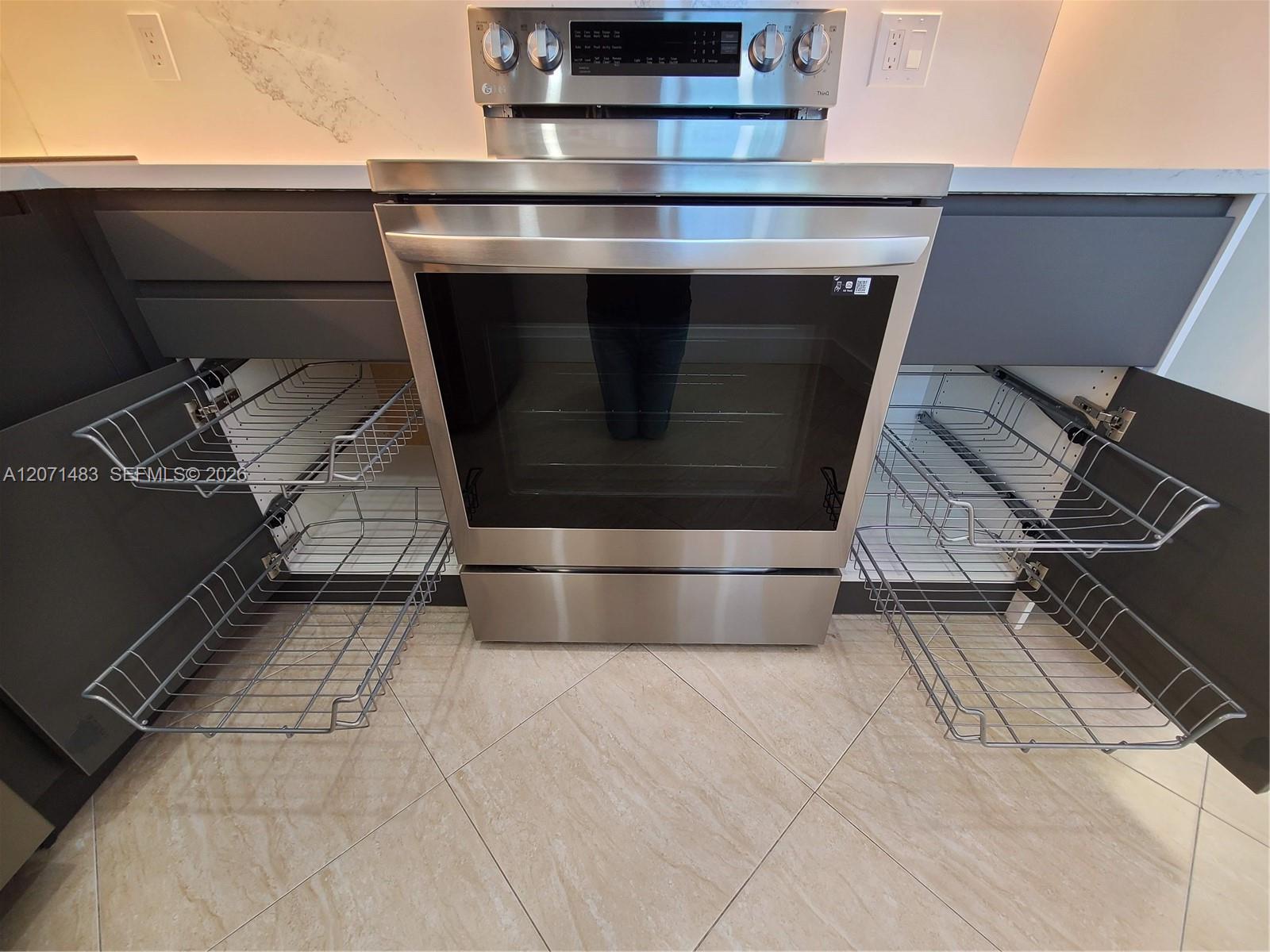 1612 Jefferson Ave # 403 View 8