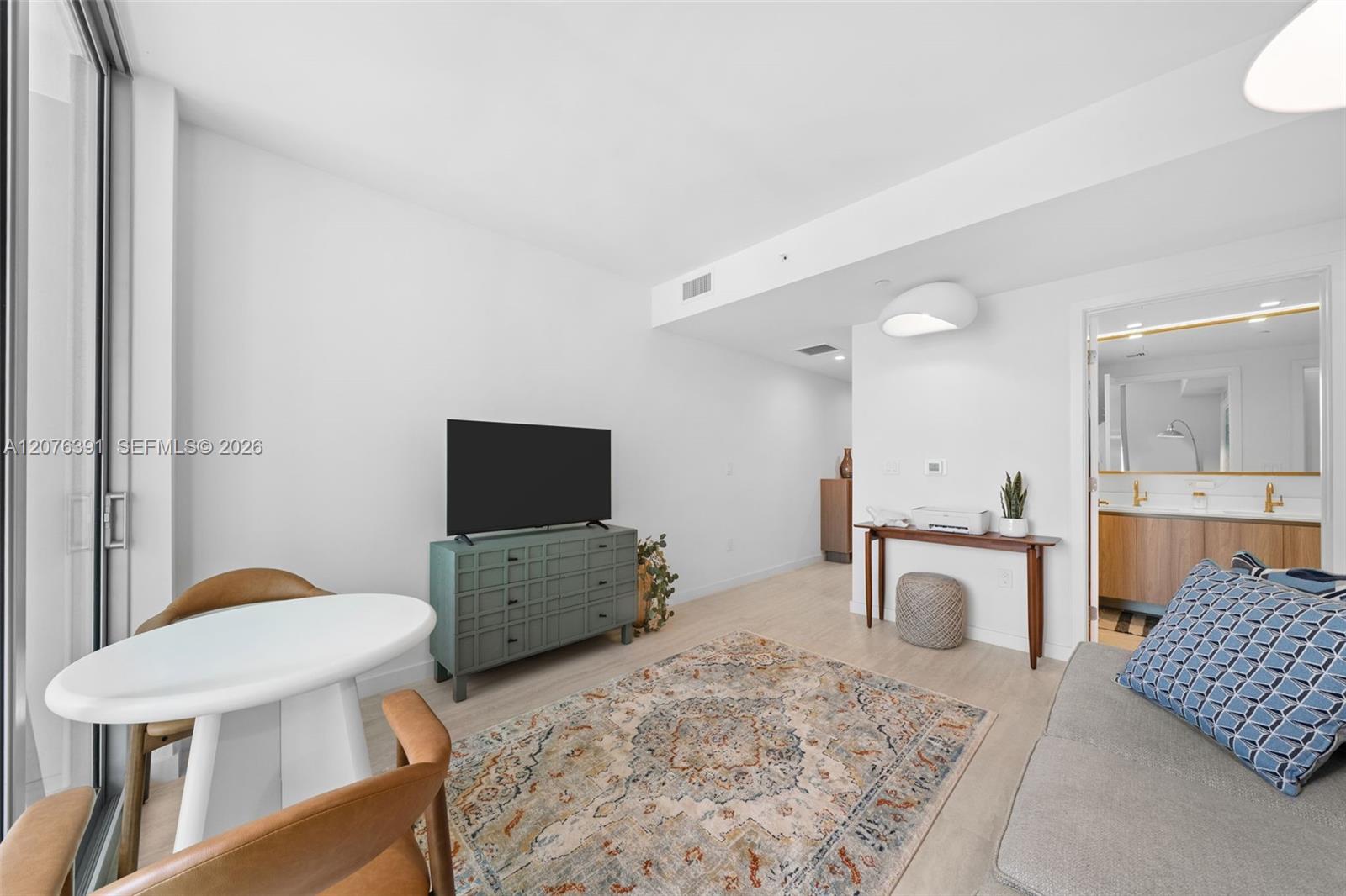 77 SE 5th St # 2805 — Photo 5