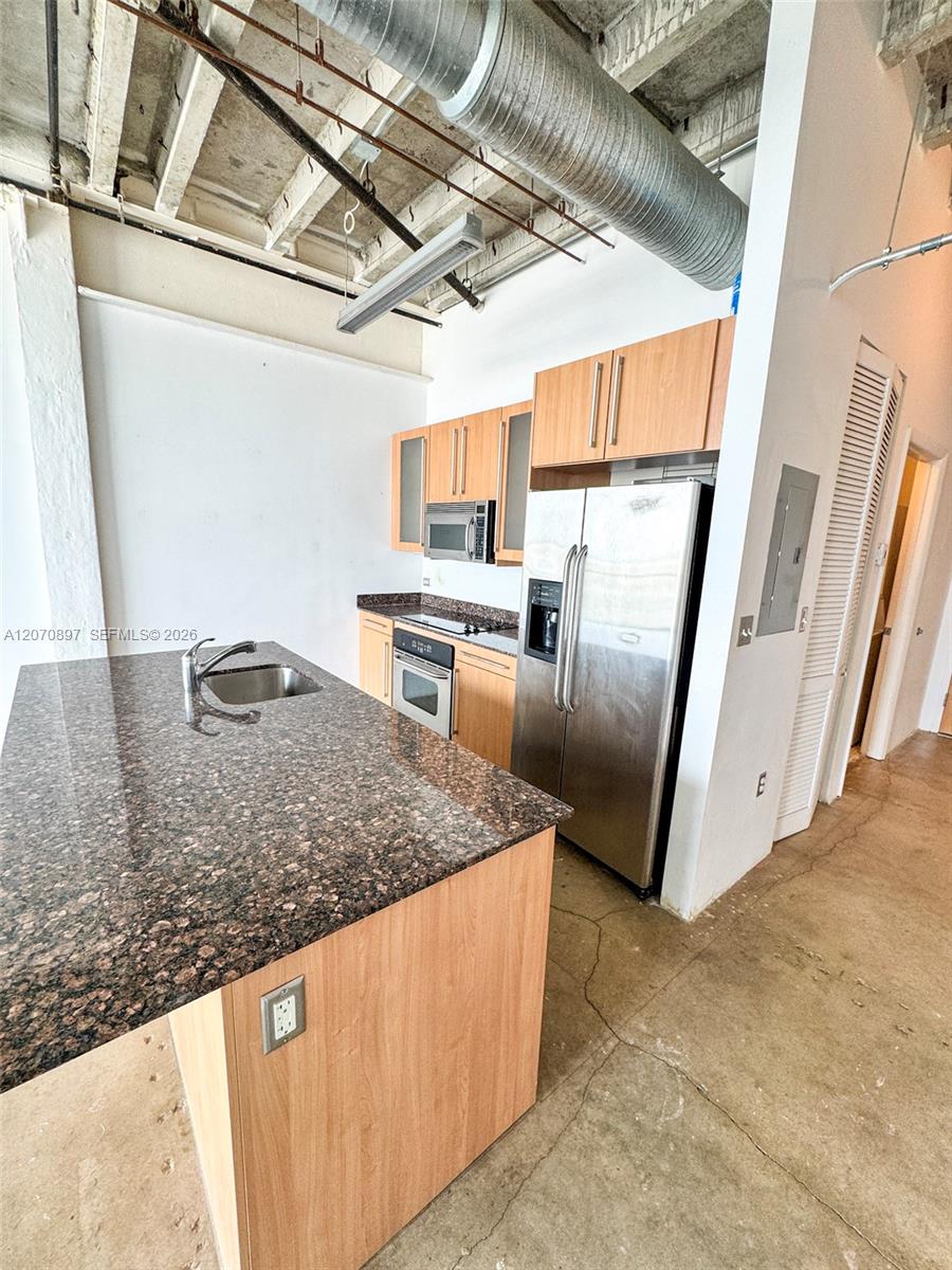 8101 Biscayne Blvd # 411 View 3