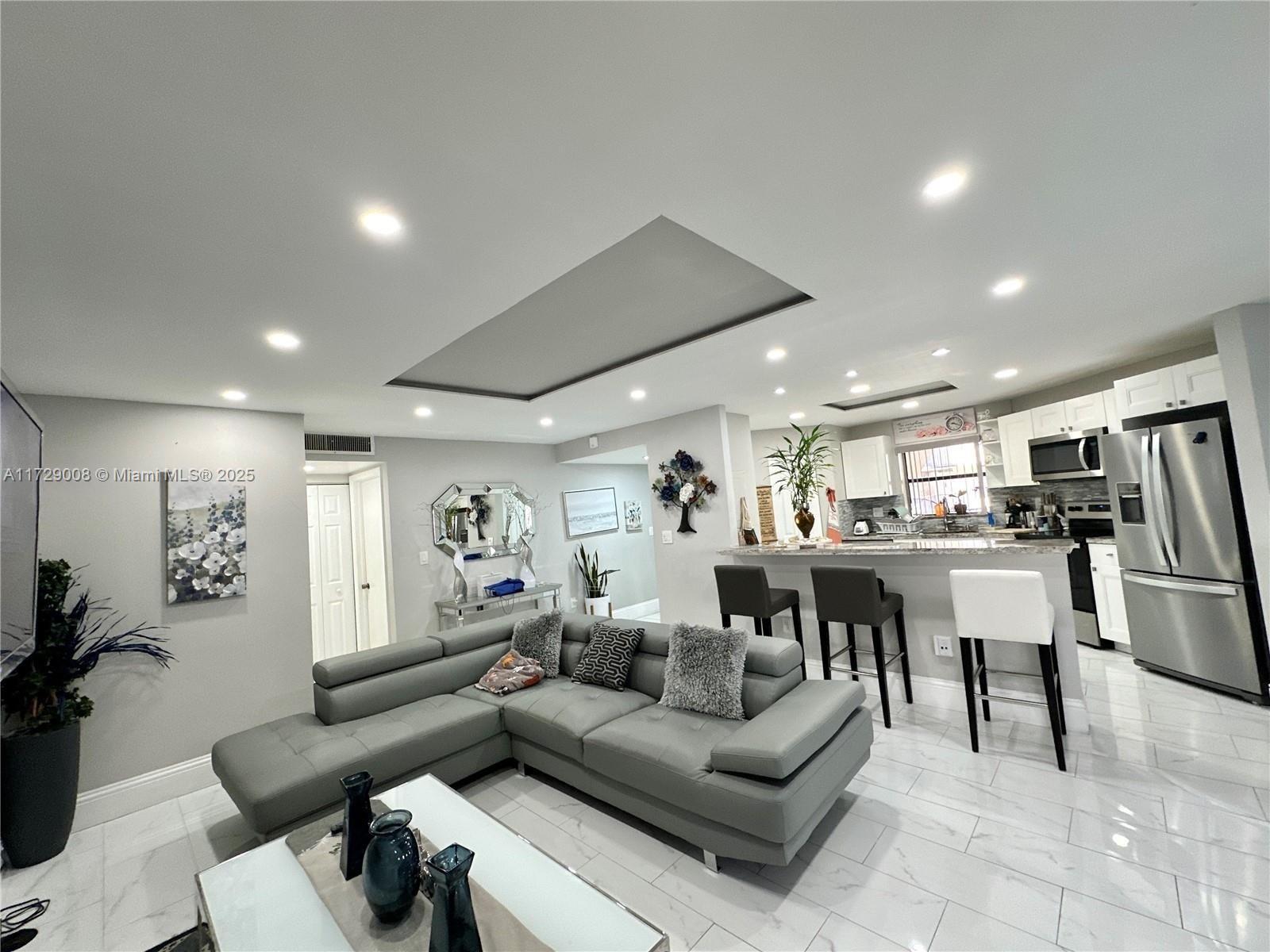 6655 W Broward Blvd # 201, Plantation FL 33317