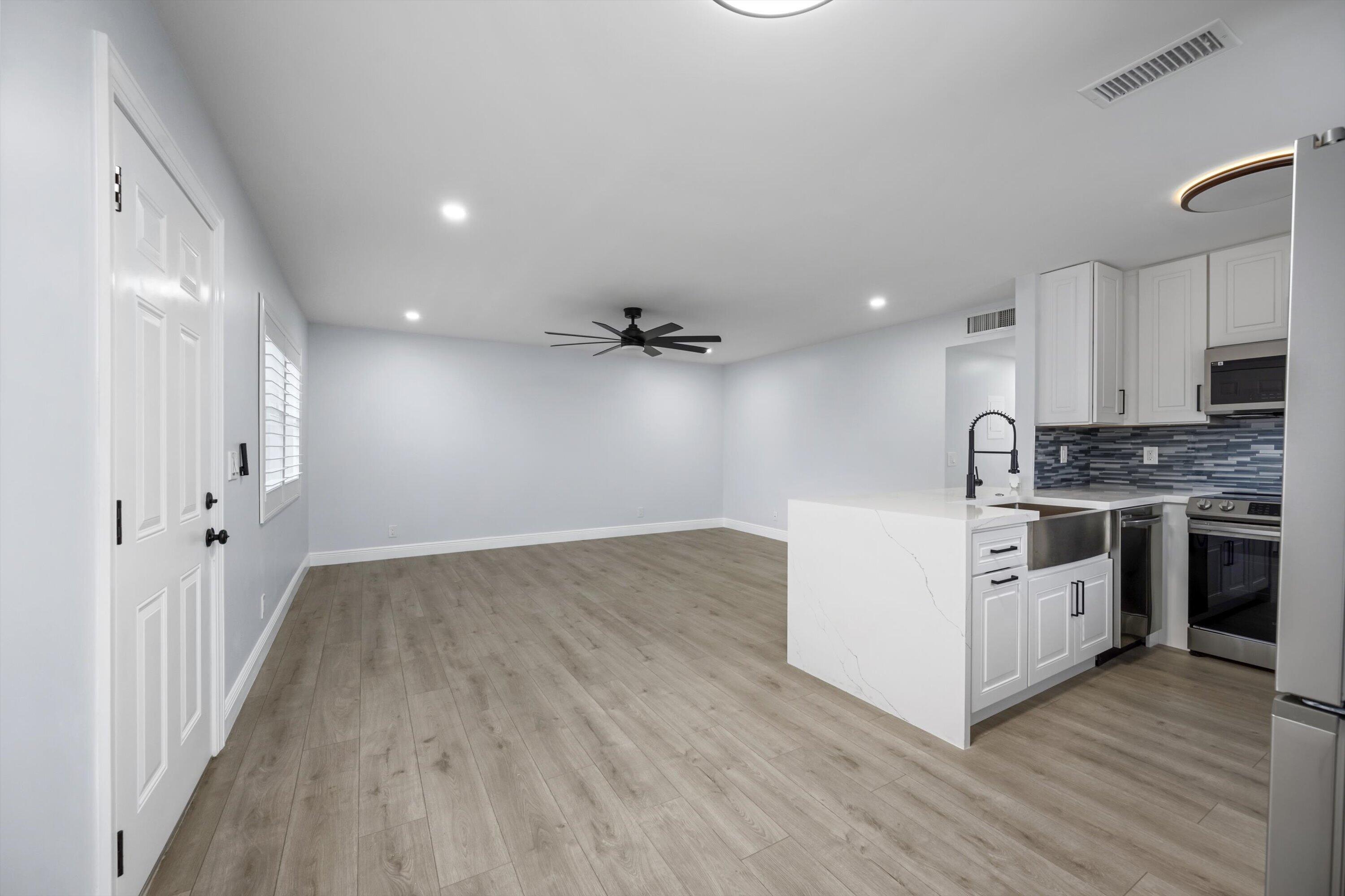 29 Burgundy Drive # A — Photo 3