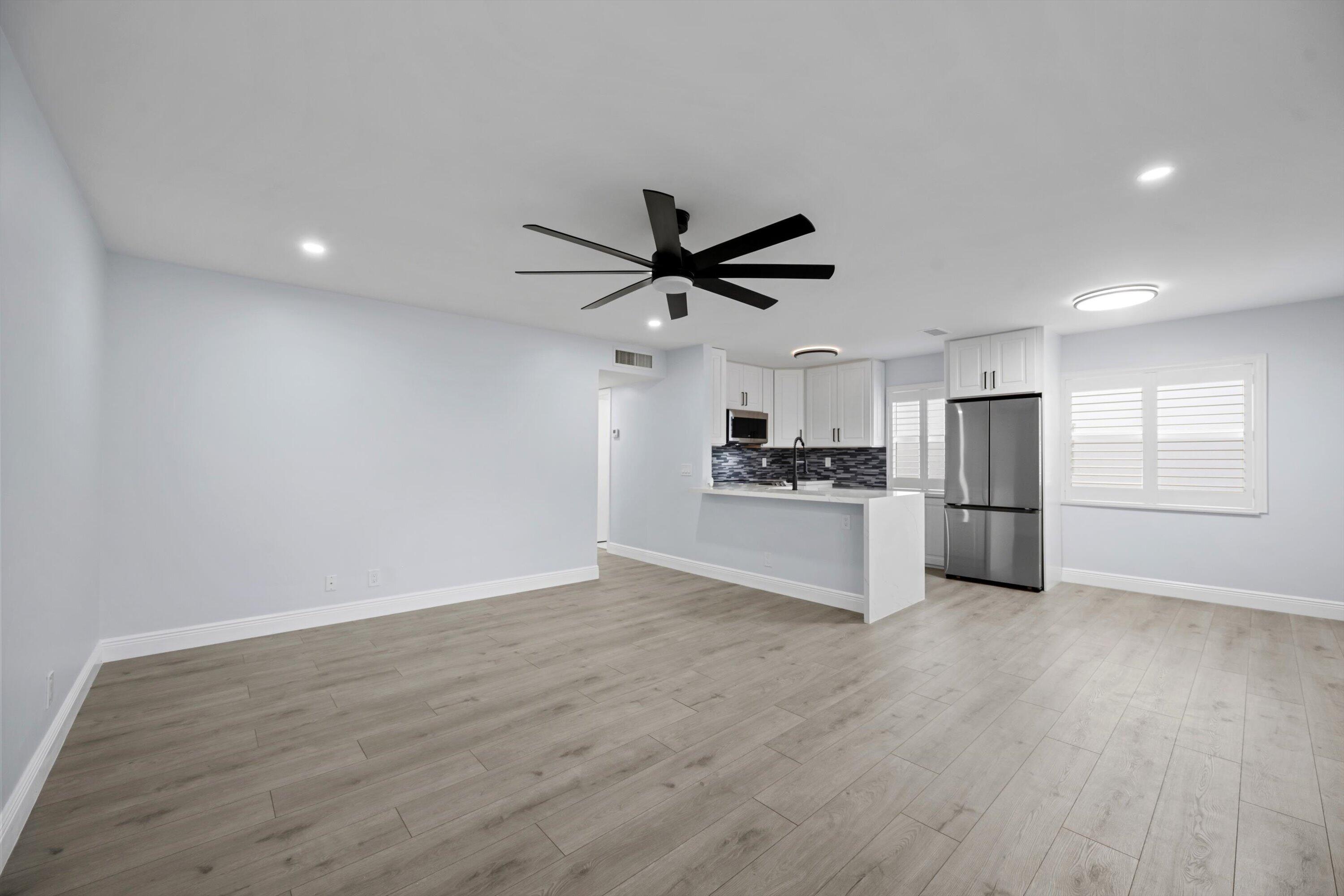 29 Burgundy Drive # A — Photo 5