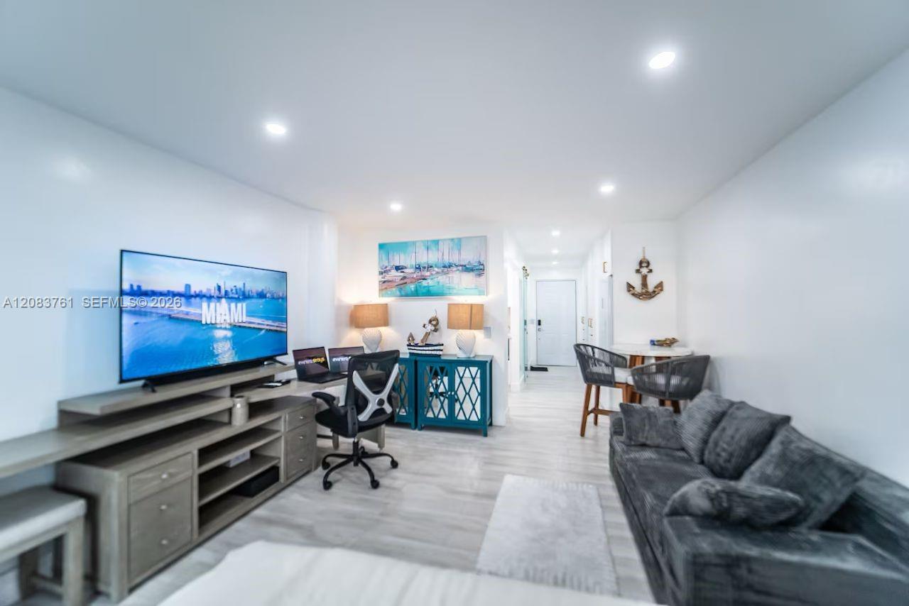 7904 West Dr # 903 — Photo 4