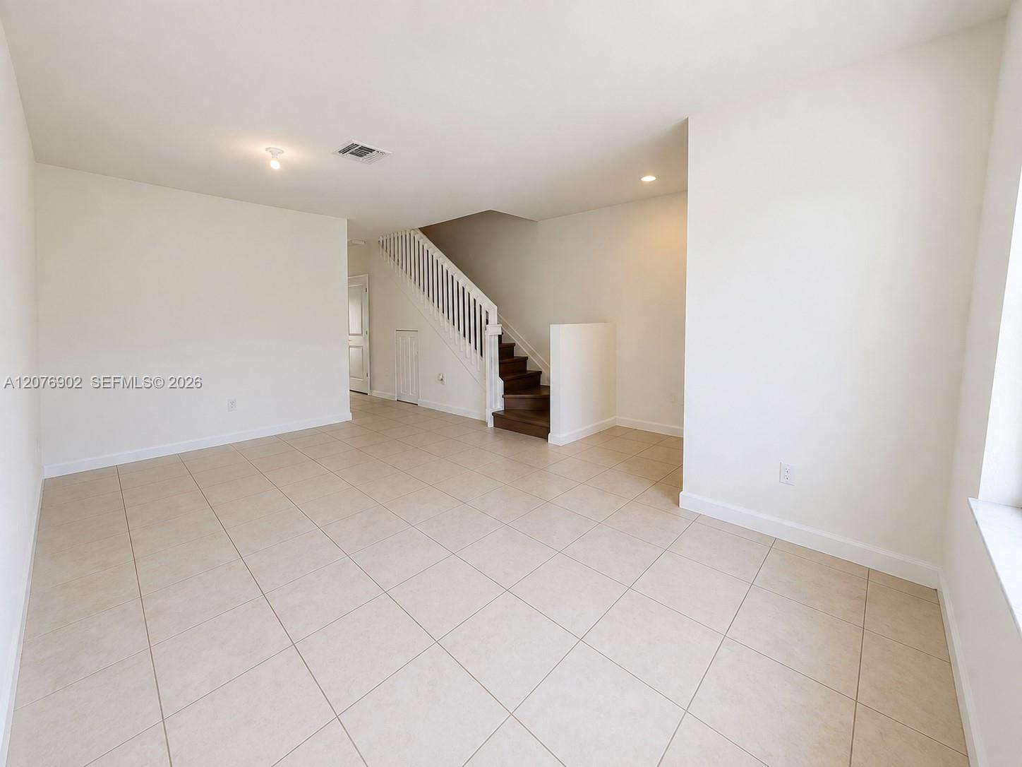 11876 SW 245th Ter # 11876 — Photo 2