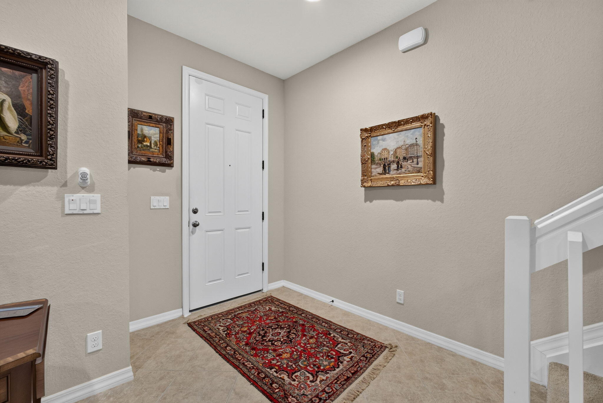 599 Dakota Drive — Photo 4