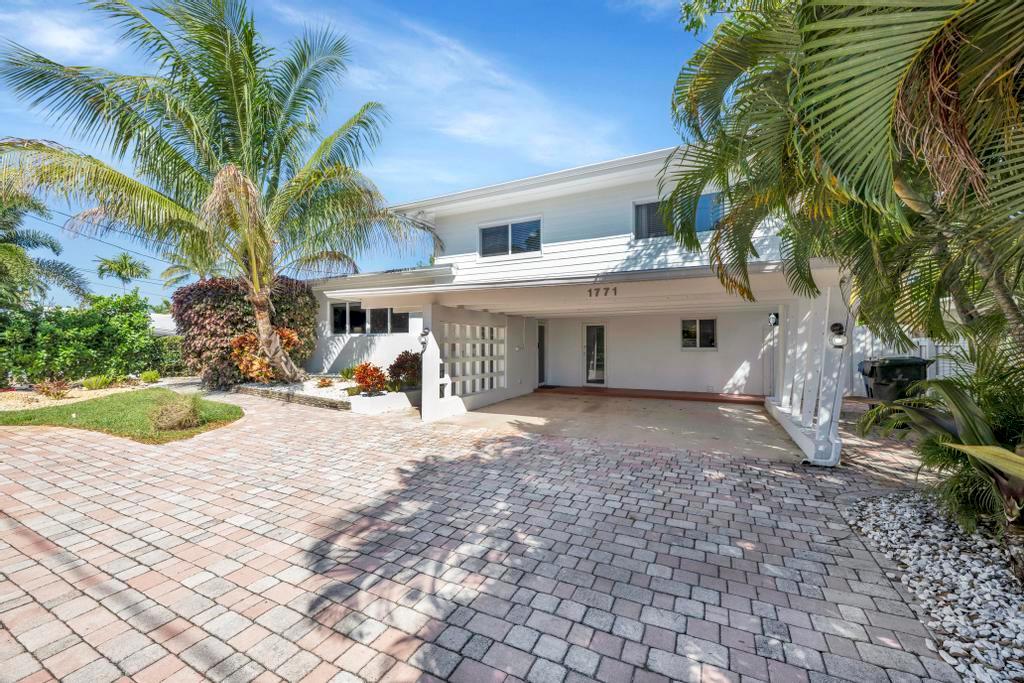 1771 NE 35th St Oakland Park 00008