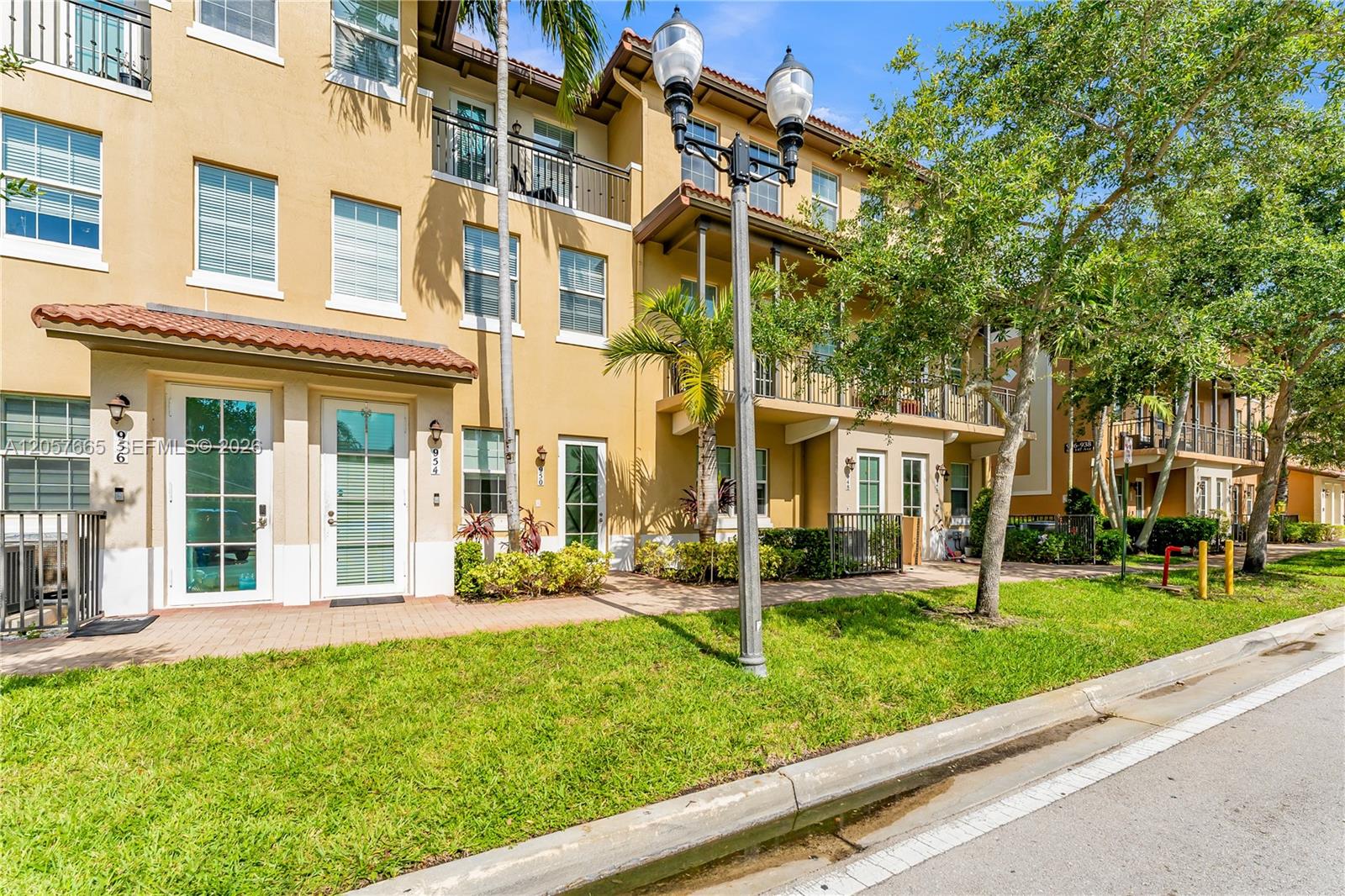 950 SW 147th Ave # 2611 — Photo 2